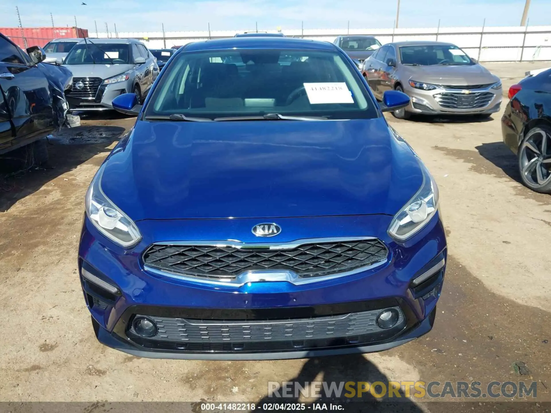 12 fotografías del automóvil dañado 3KPF34AD4KE018070 KIA FORTE 2019