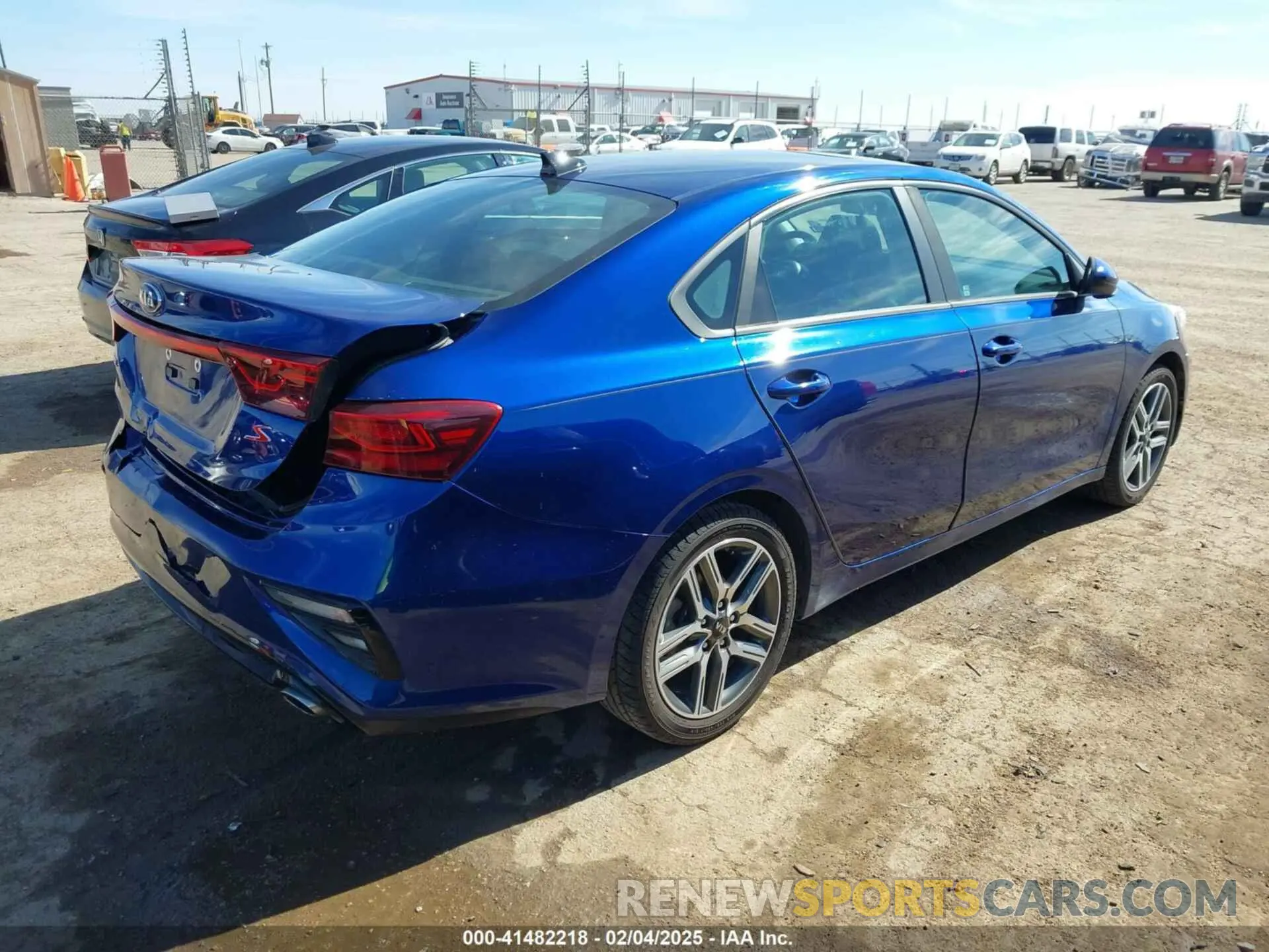 4 fotografías del automóvil dañado 3KPF34AD4KE018070 KIA FORTE 2019