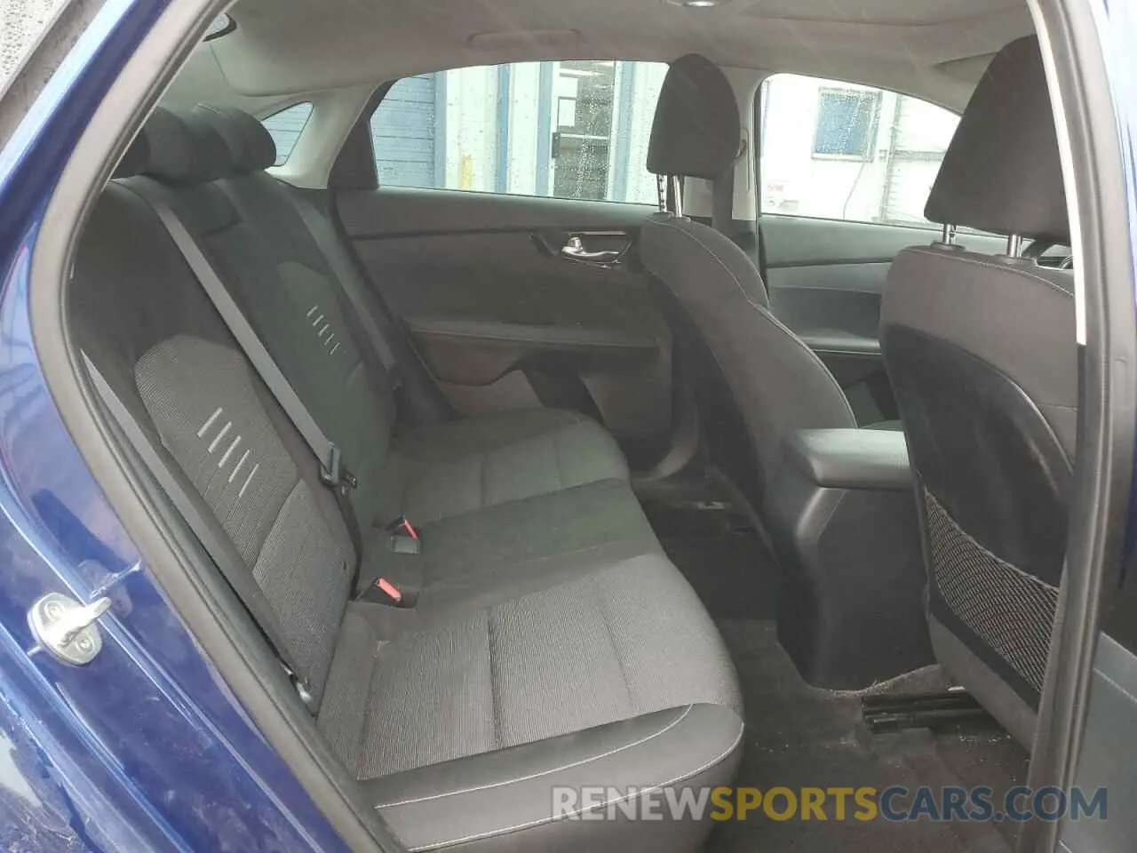 10 fotografías del automóvil dañado 3KPF34AD5KE008034 KIA FORTE 2019