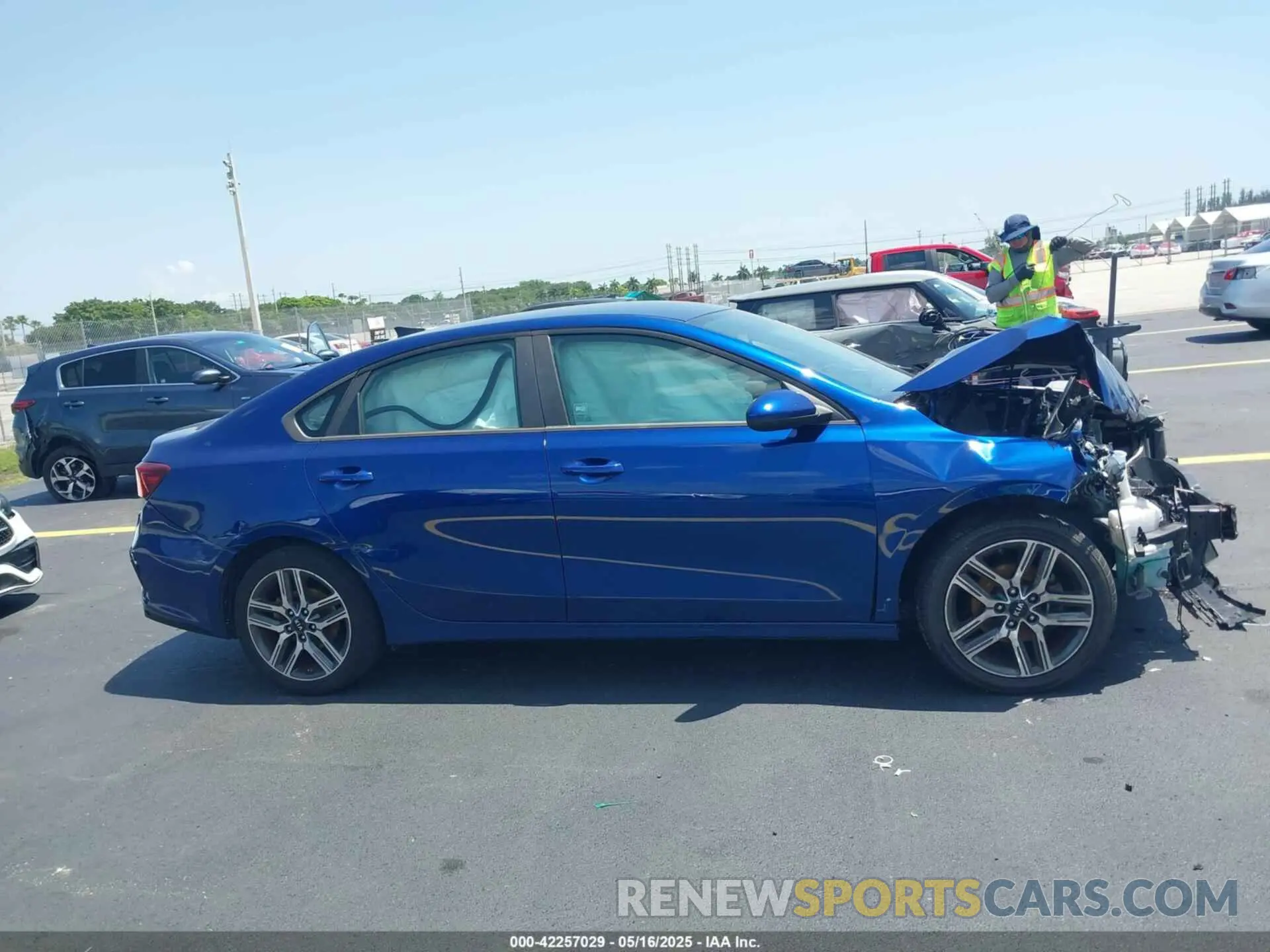 13 fotografías del automóvil dañado 3KPF34AD5KE026520 KIA FORTE 2019