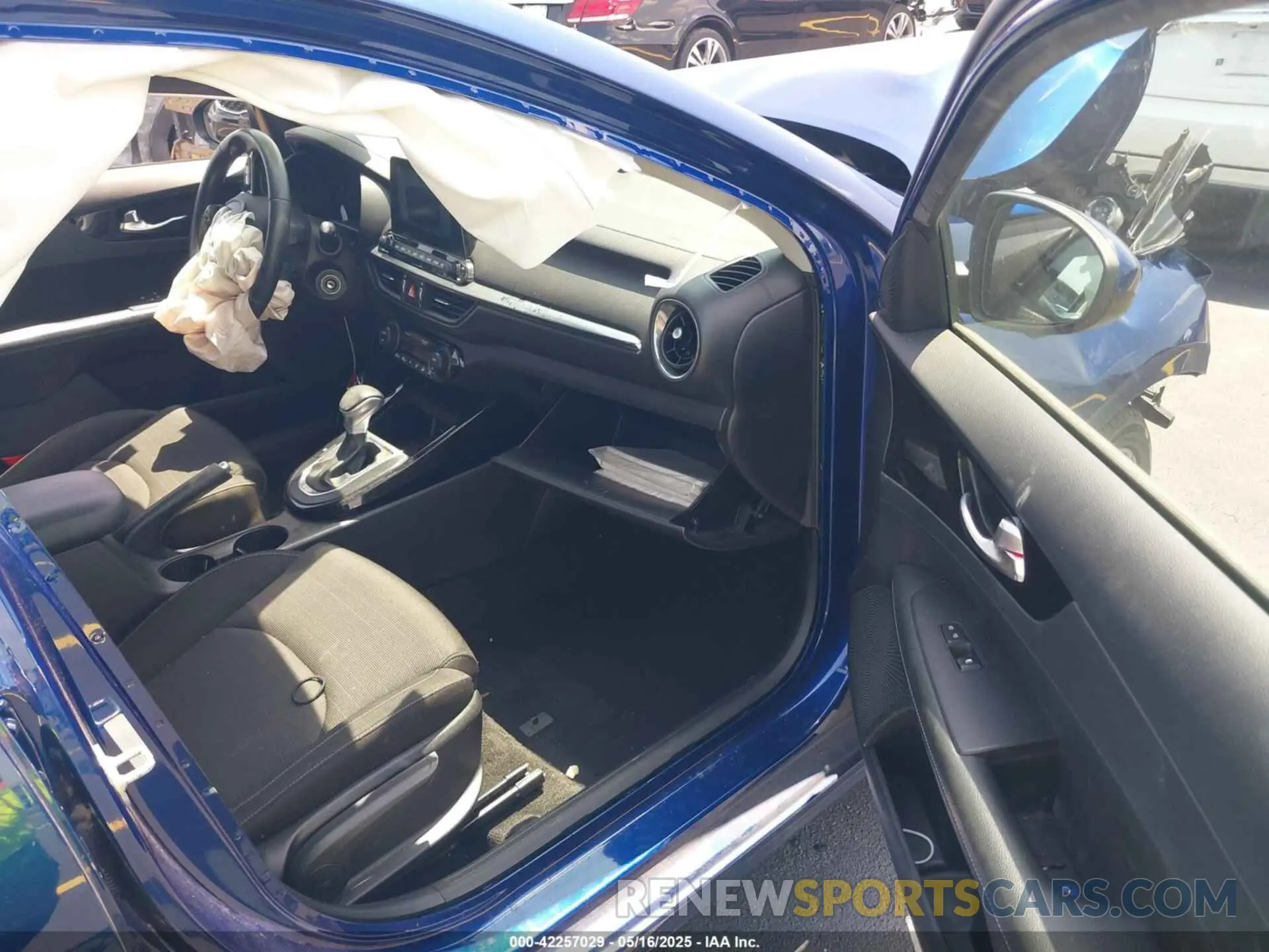 5 fotografías del automóvil dañado 3KPF34AD5KE026520 KIA FORTE 2019
