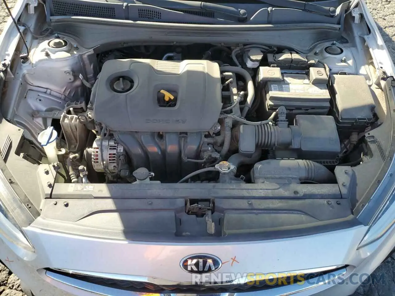 11 fotografías del automóvil dañado 3KPF34AD5KE042233 KIA FORTE 2019