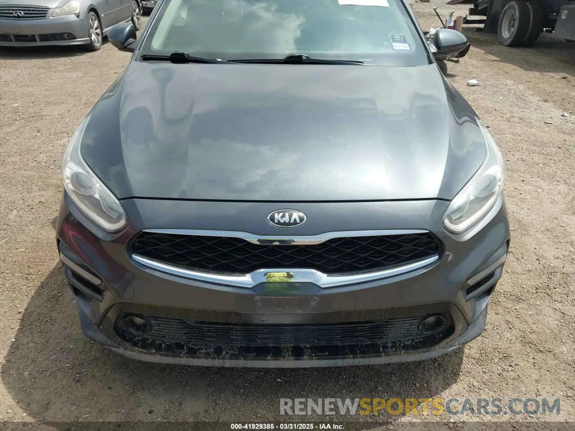 12 fotografías del automóvil dañado 3KPF34AD5KE073224 KIA FORTE 2019