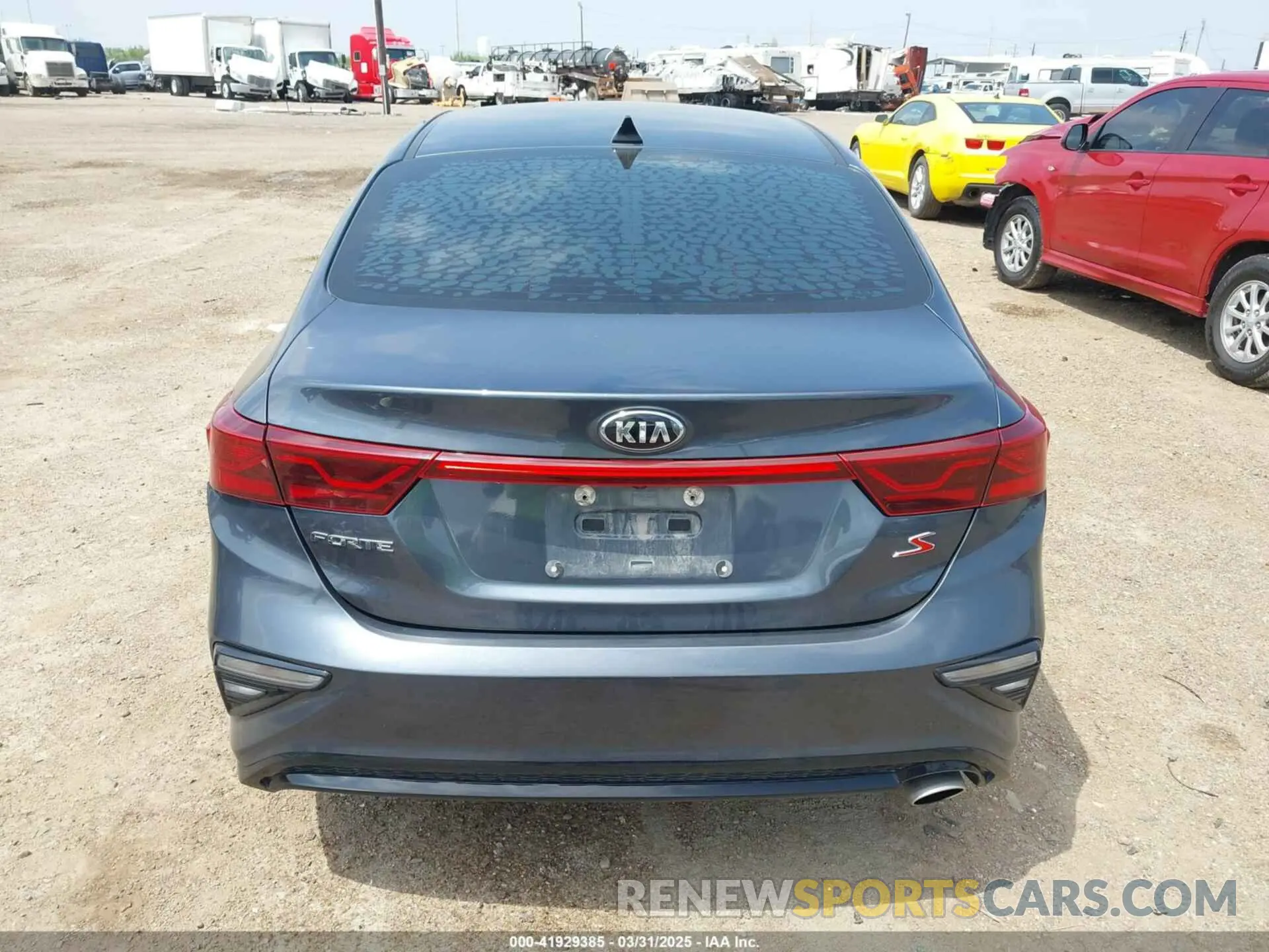 16 fotografías del automóvil dañado 3KPF34AD5KE073224 KIA FORTE 2019