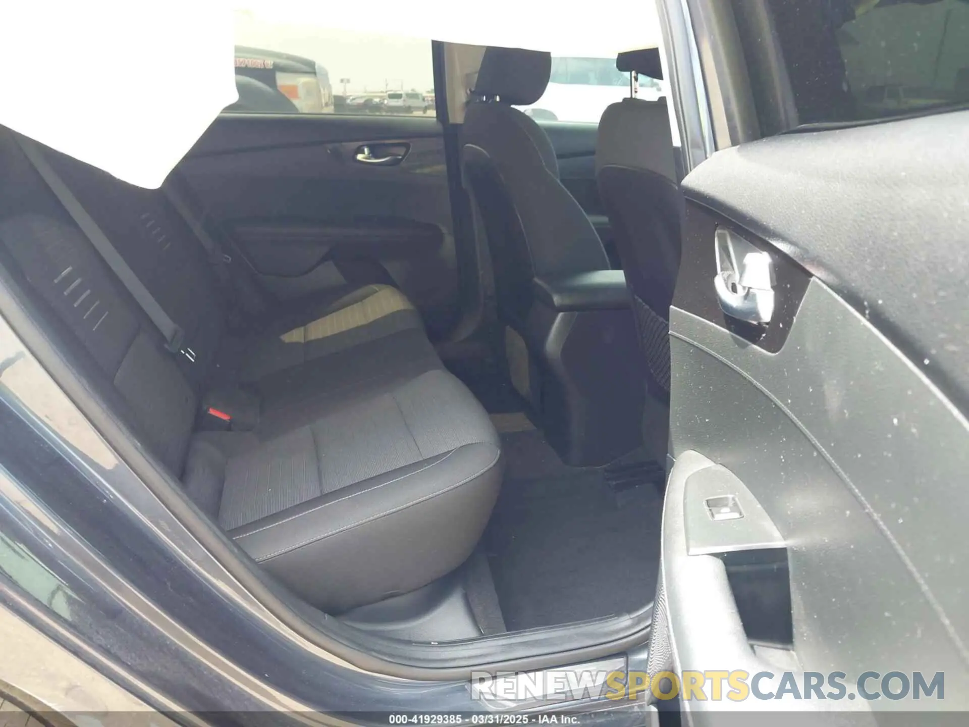 8 fotografías del automóvil dañado 3KPF34AD5KE073224 KIA FORTE 2019