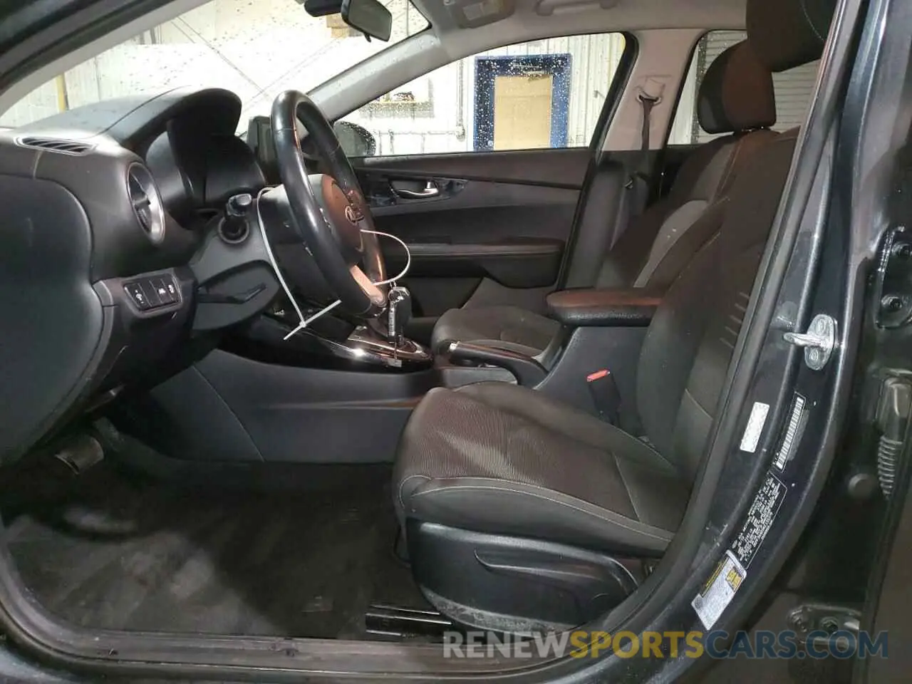 7 fotografías del automóvil dañado 3KPF34AD5KE135379 KIA FORTE 2019