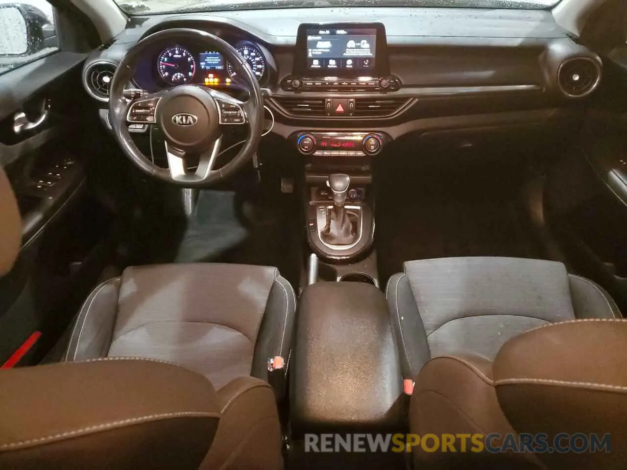 8 fotografías del automóvil dañado 3KPF34AD5KE135379 KIA FORTE 2019