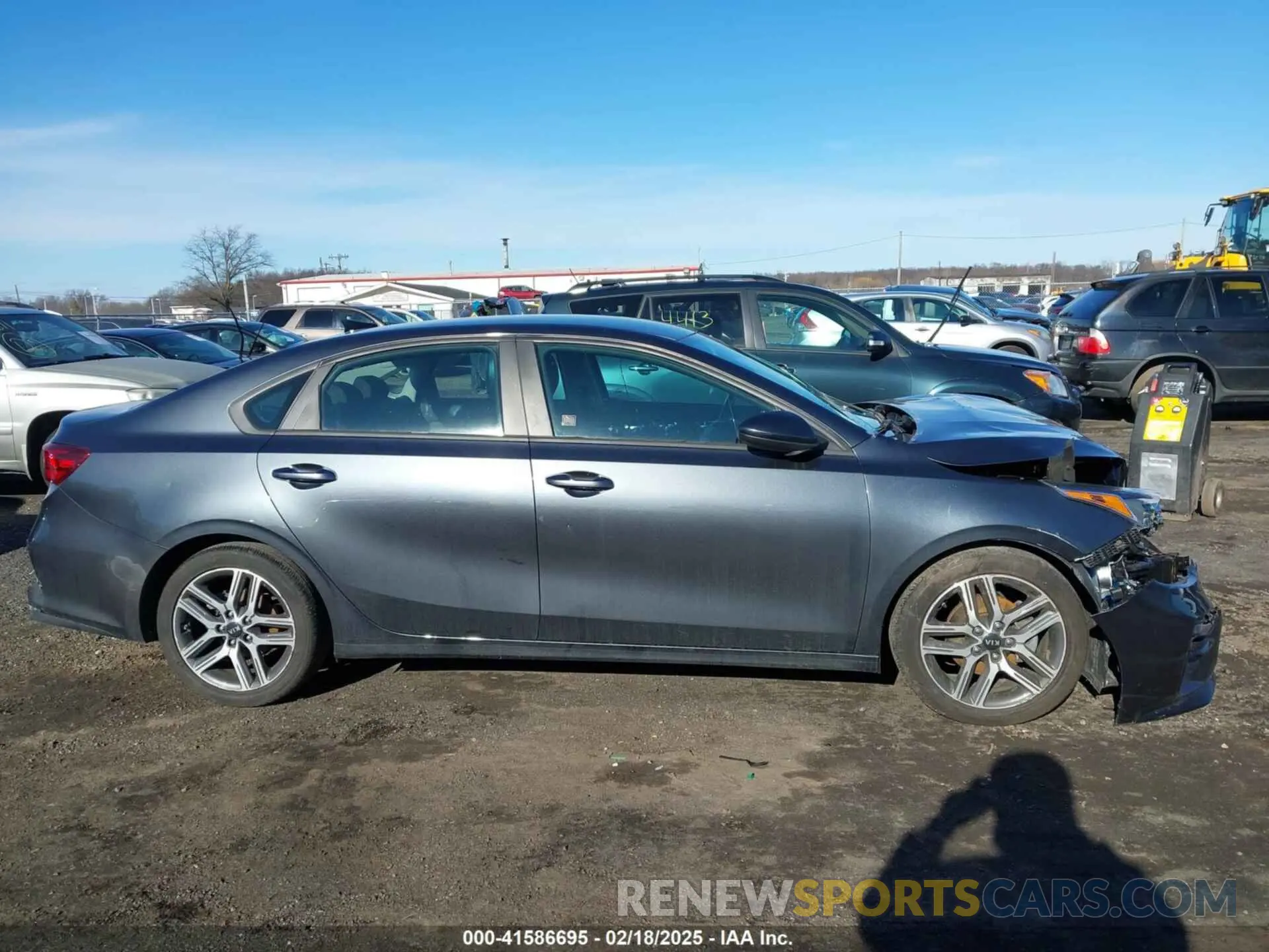 13 fotografías del automóvil dañado 3KPF34AD6KE118056 KIA FORTE 2019
