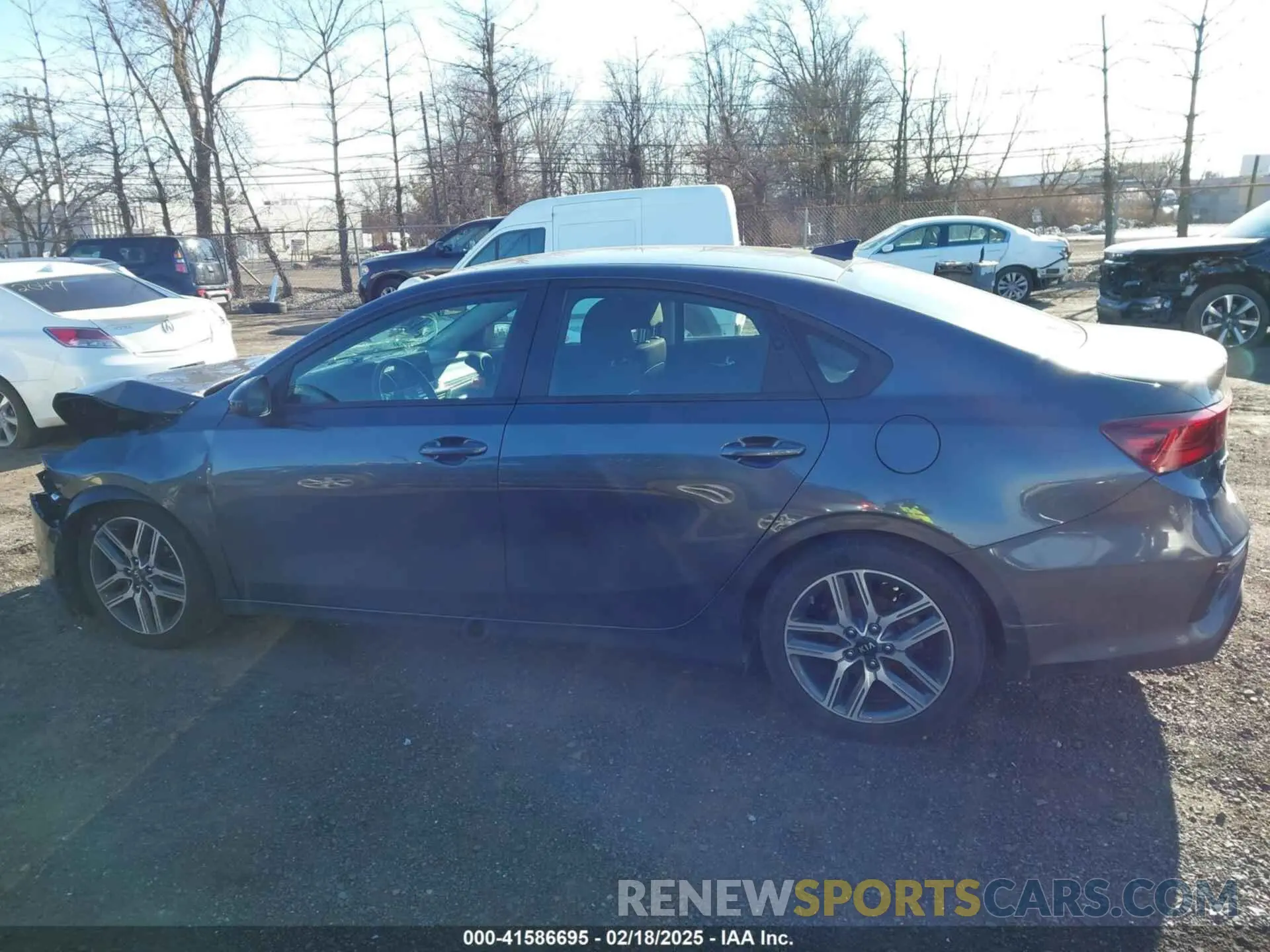 14 fotografías del automóvil dañado 3KPF34AD6KE118056 KIA FORTE 2019