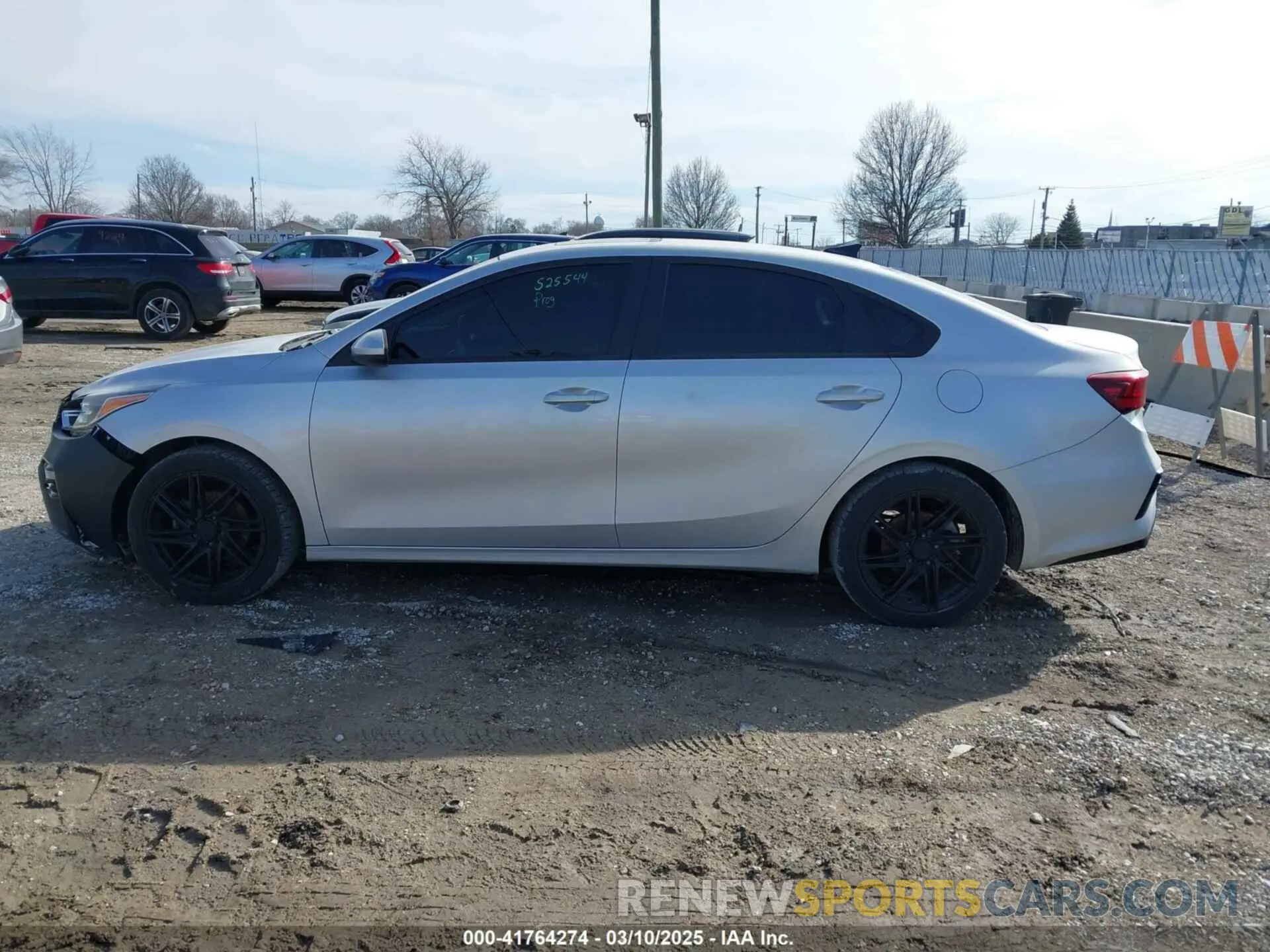 15 fotografías del automóvil dañado 3KPF34AD7KE027183 KIA FORTE 2019