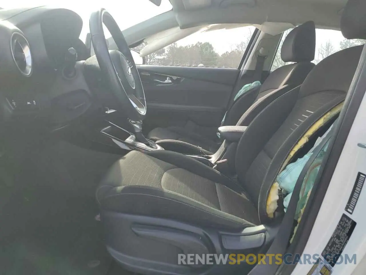 7 fotografías del automóvil dañado 3KPF34AD7KE056652 KIA FORTE 2019