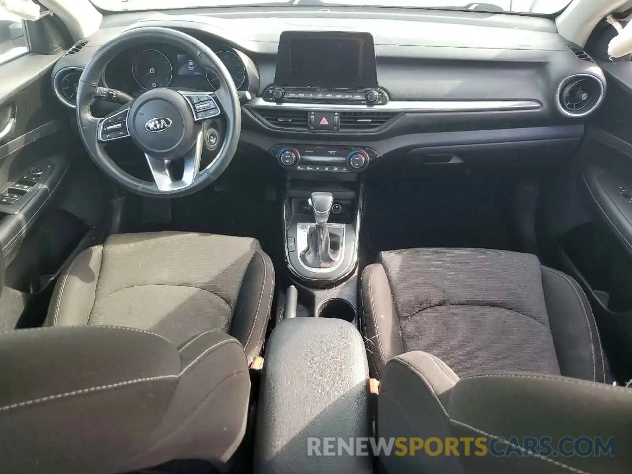 8 fotografías del automóvil dañado 3KPF34AD7KE056652 KIA FORTE 2019
