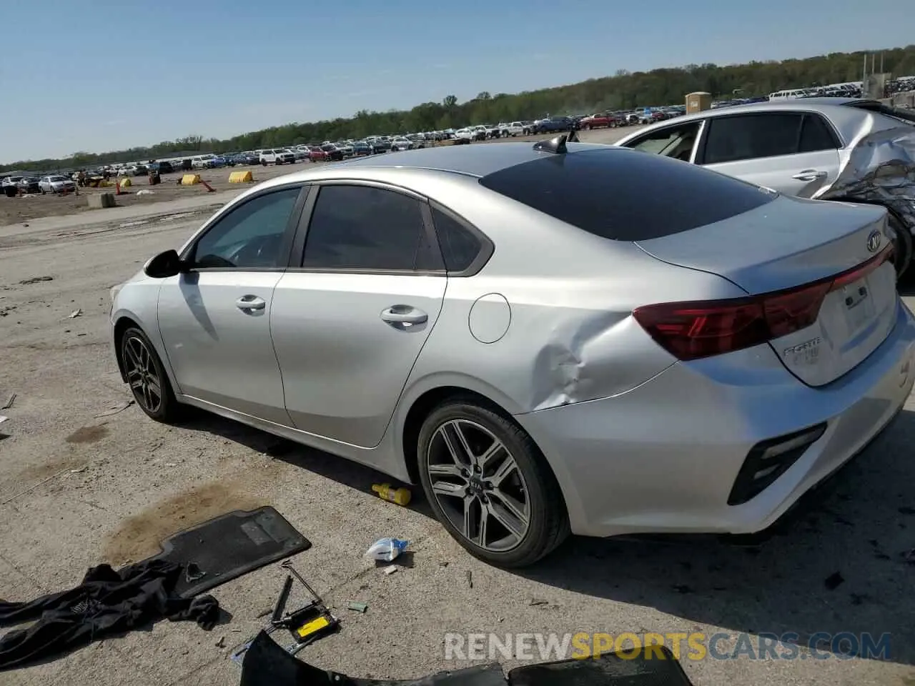 2 fotografías del automóvil dañado 3KPF34AD8KE017827 KIA FORTE 2019