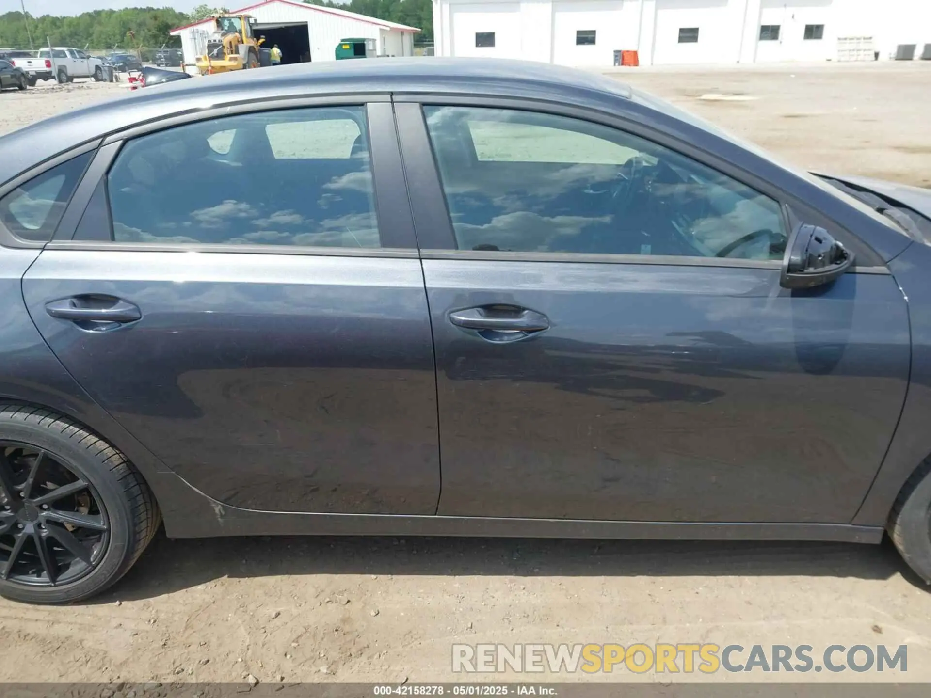 13 fotografías del automóvil dañado 3KPF34AD8KE027709 KIA FORTE 2019