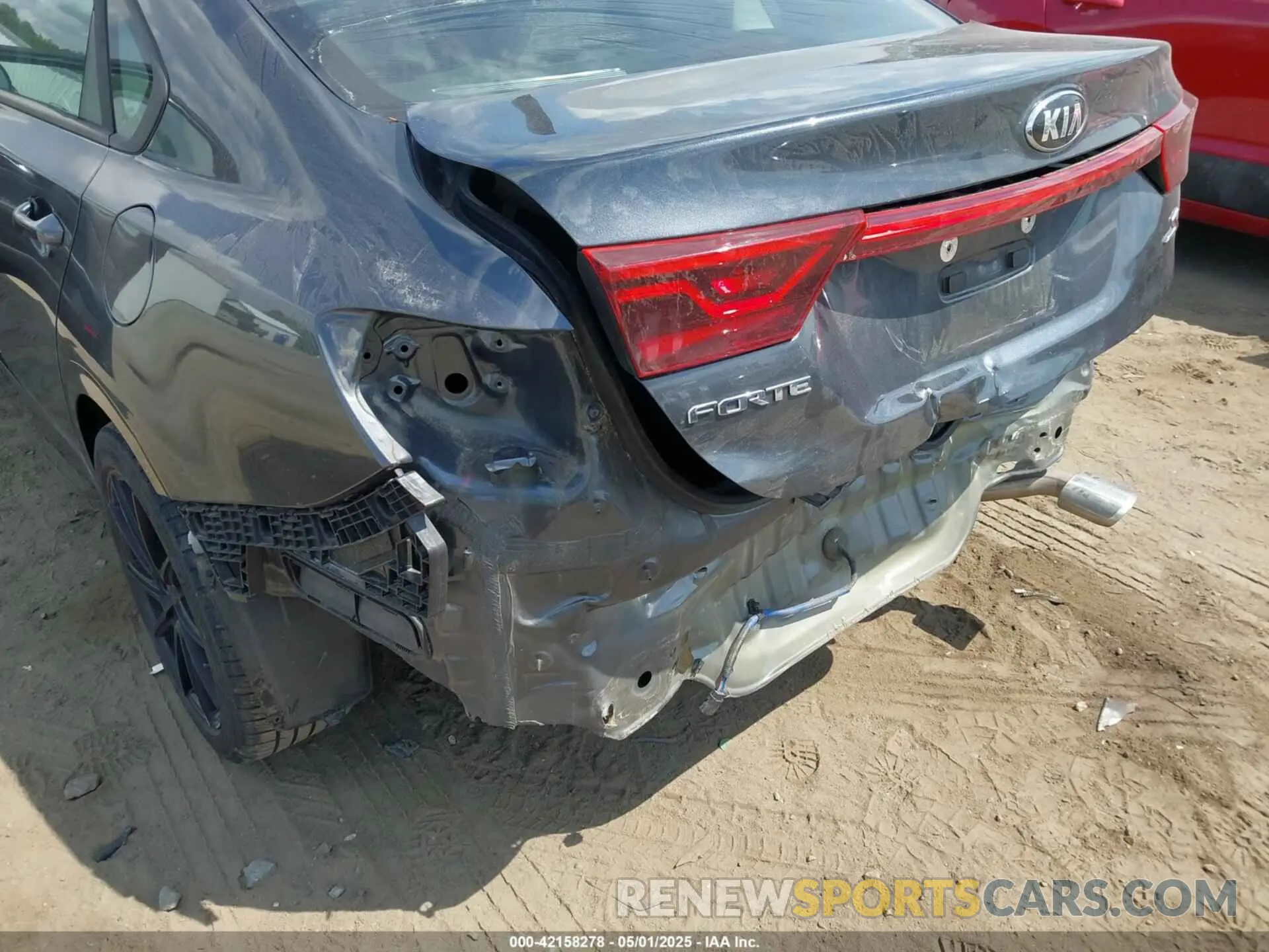 18 fotografías del automóvil dañado 3KPF34AD8KE027709 KIA FORTE 2019