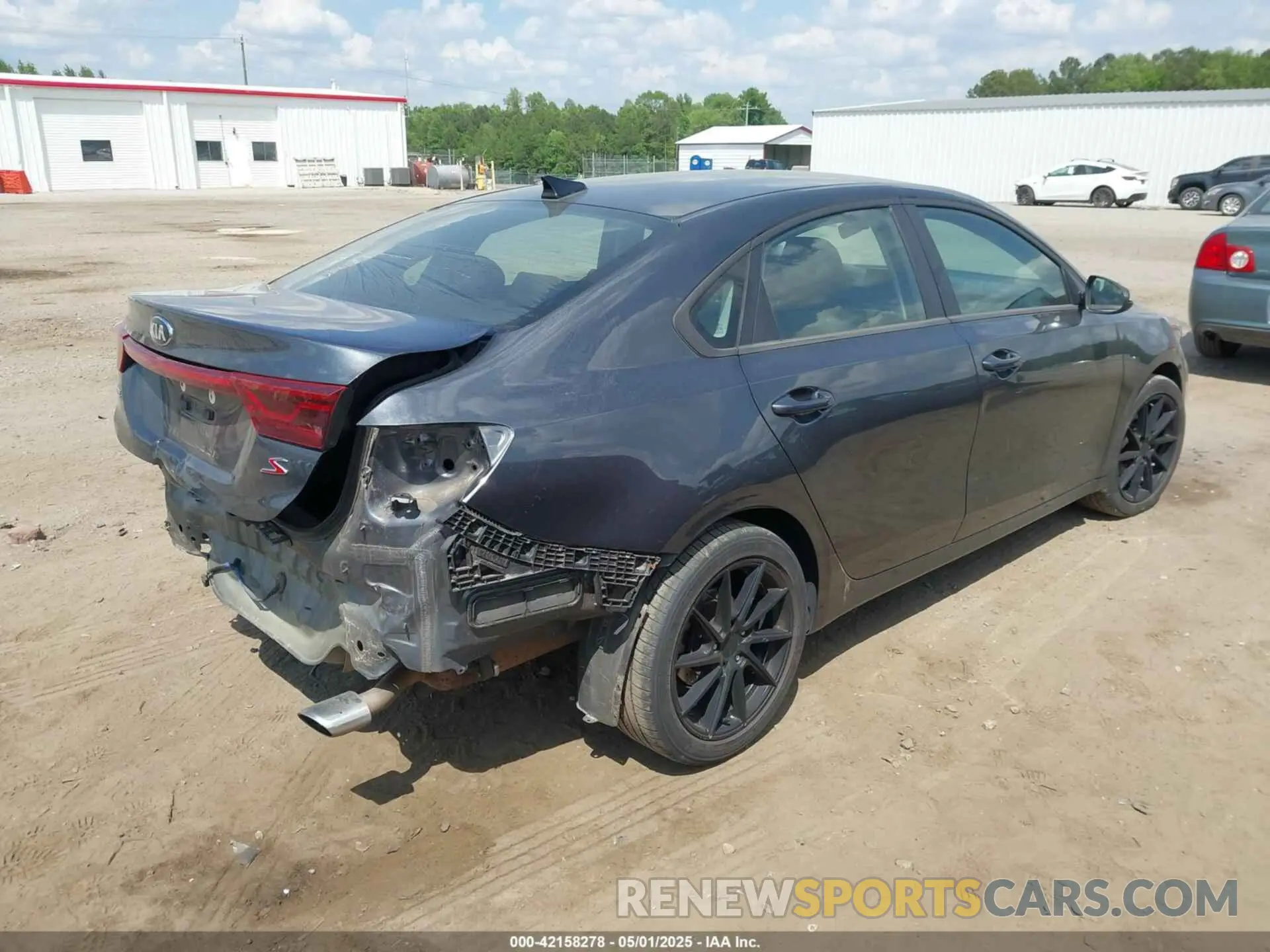 4 fotografías del automóvil dañado 3KPF34AD8KE027709 KIA FORTE 2019