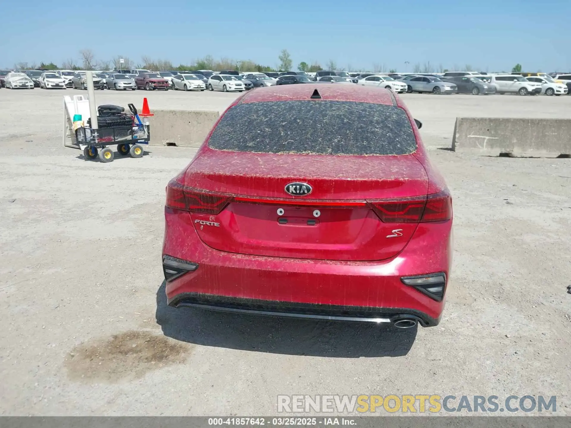 16 fotografías del automóvil dañado 3KPF34AD8KE028617 KIA FORTE 2019