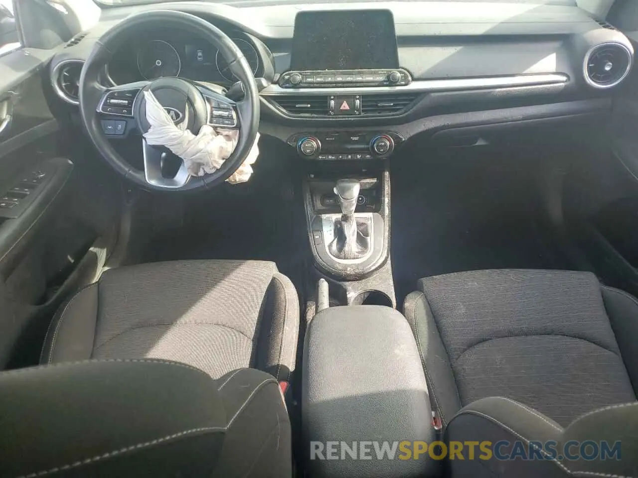 8 fotografías del automóvil dañado 3KPF34AD8KE028777 KIA FORTE 2019