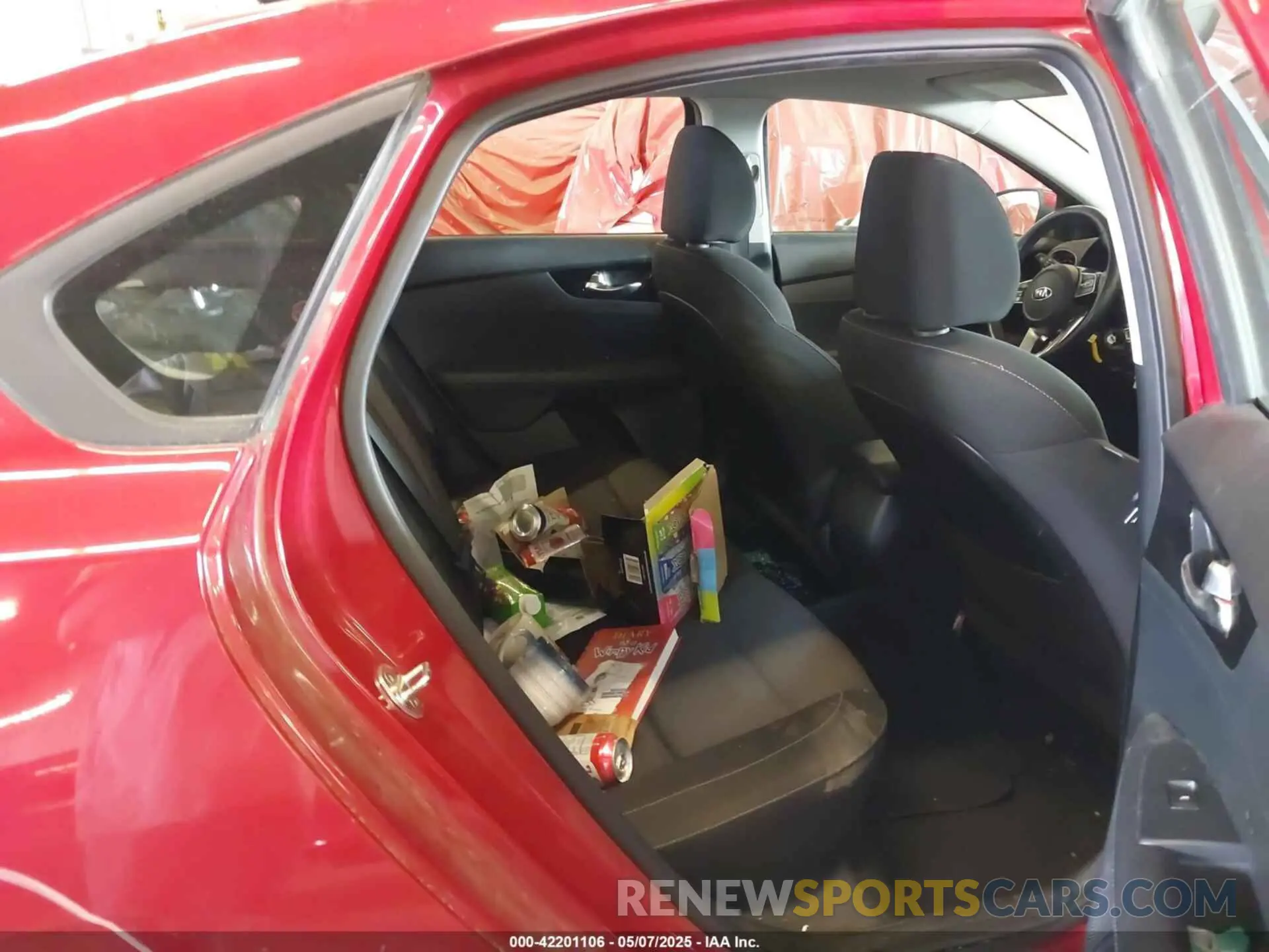 8 fotografías del automóvil dañado 3KPF34AD9KE013656 KIA FORTE 2019