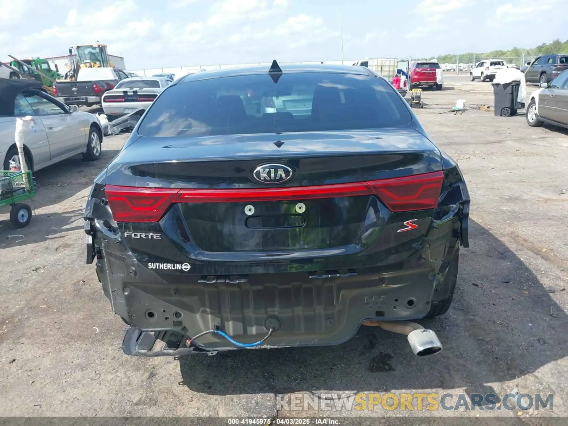 17 fotografías del automóvil dañado 3KPF34AD9KE028108 KIA FORTE 2019