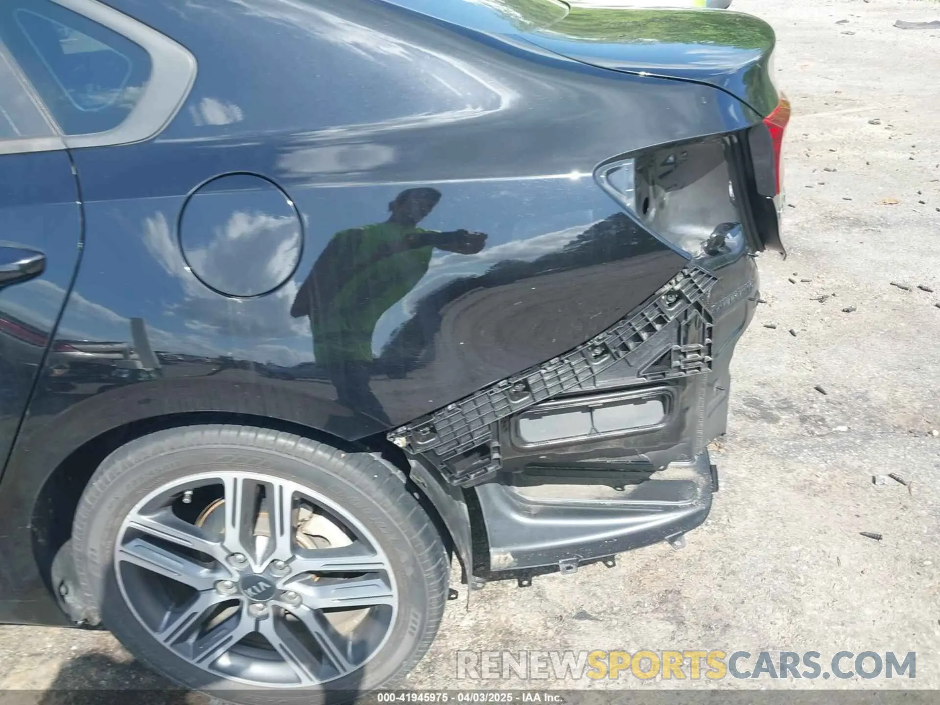 18 fotografías del automóvil dañado 3KPF34AD9KE028108 KIA FORTE 2019
