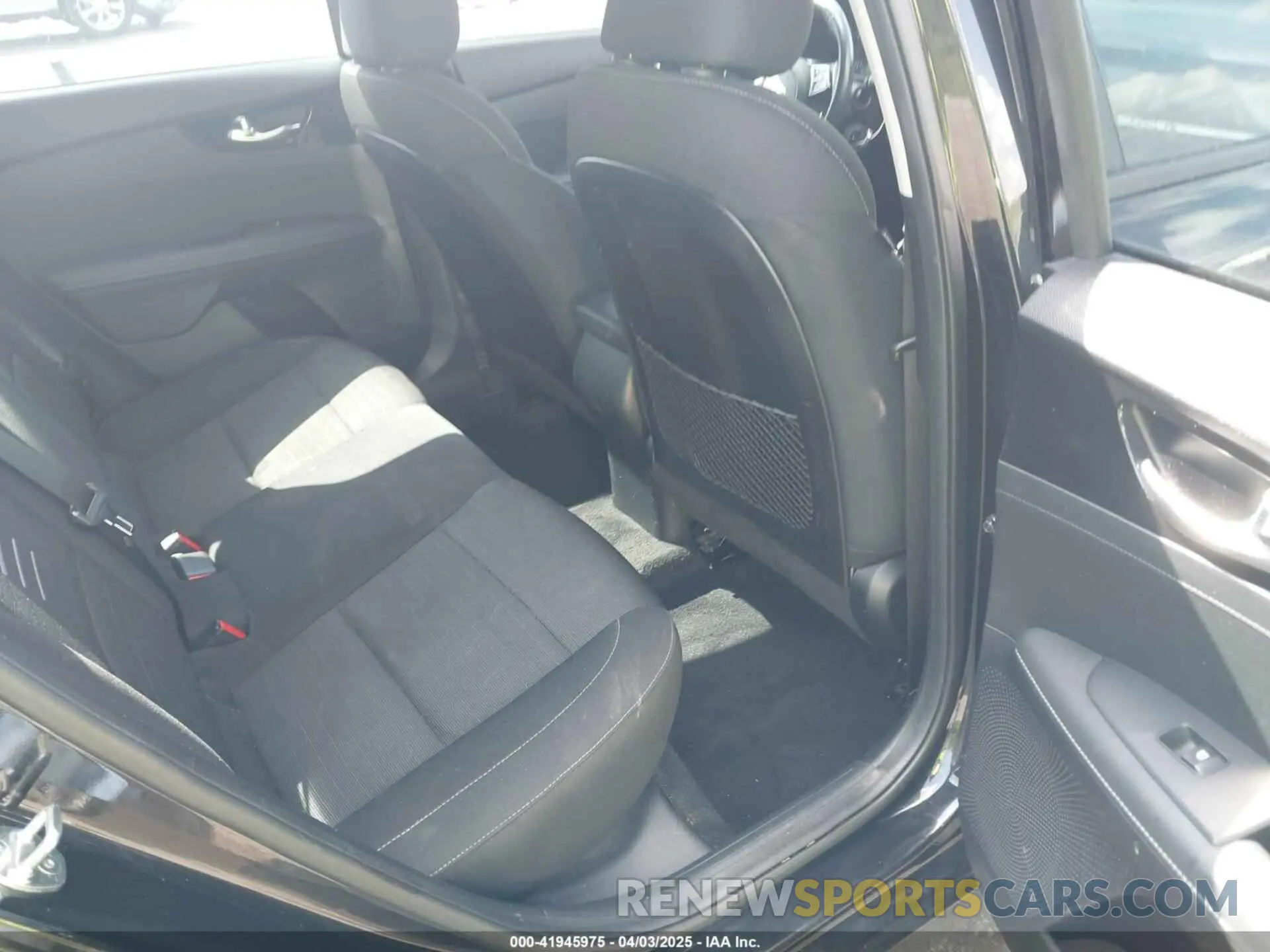 8 fotografías del automóvil dañado 3KPF34AD9KE028108 KIA FORTE 2019