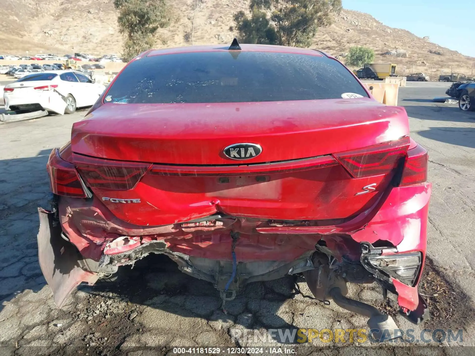 16 fotografías del automóvil dañado 3KPF34ADXKE025881 KIA FORTE 2019