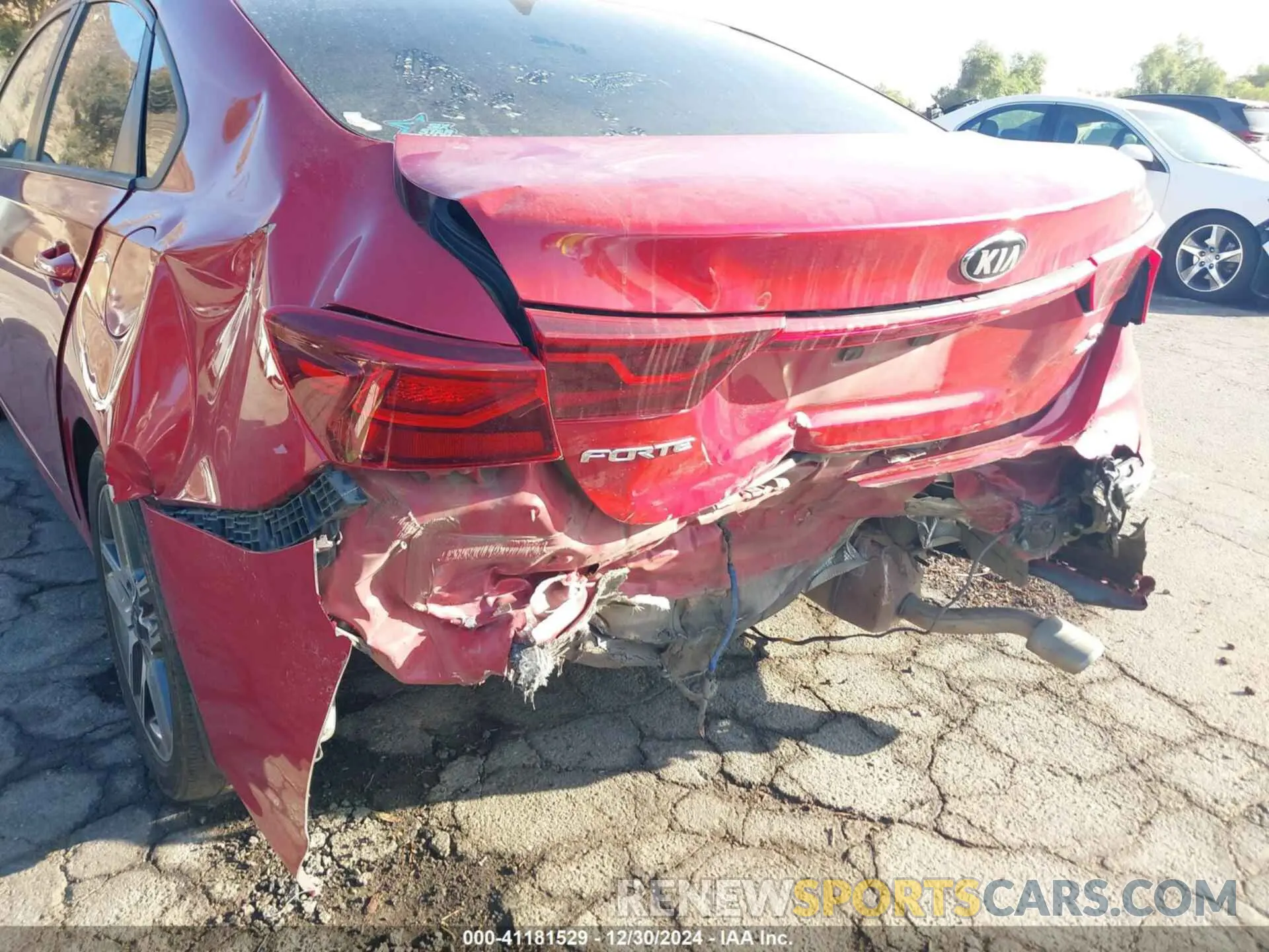 19 fotografías del automóvil dañado 3KPF34ADXKE025881 KIA FORTE 2019