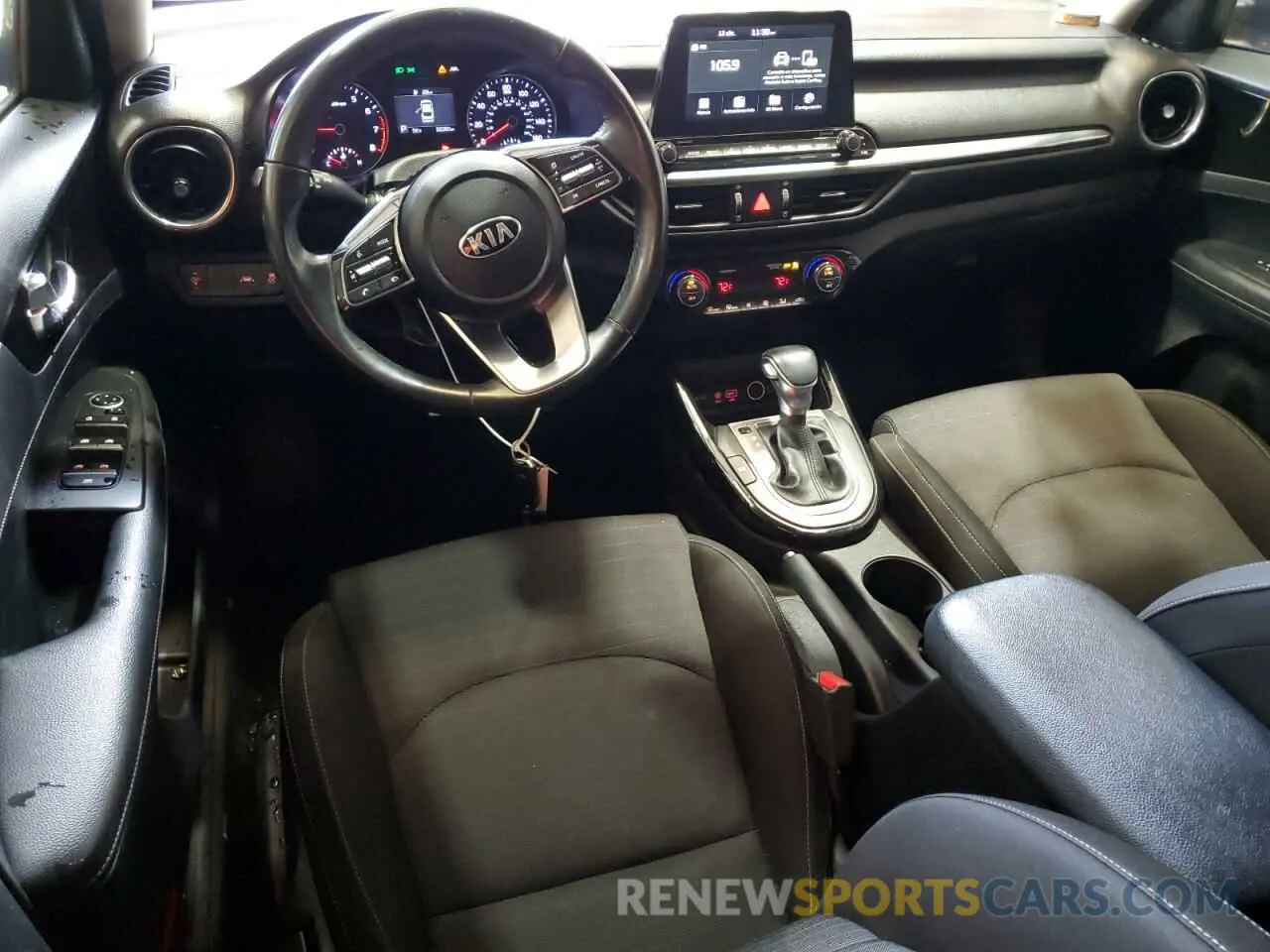 8 fotografías del automóvil dañado 3KPF34ADXKE049243 KIA FORTE 2019