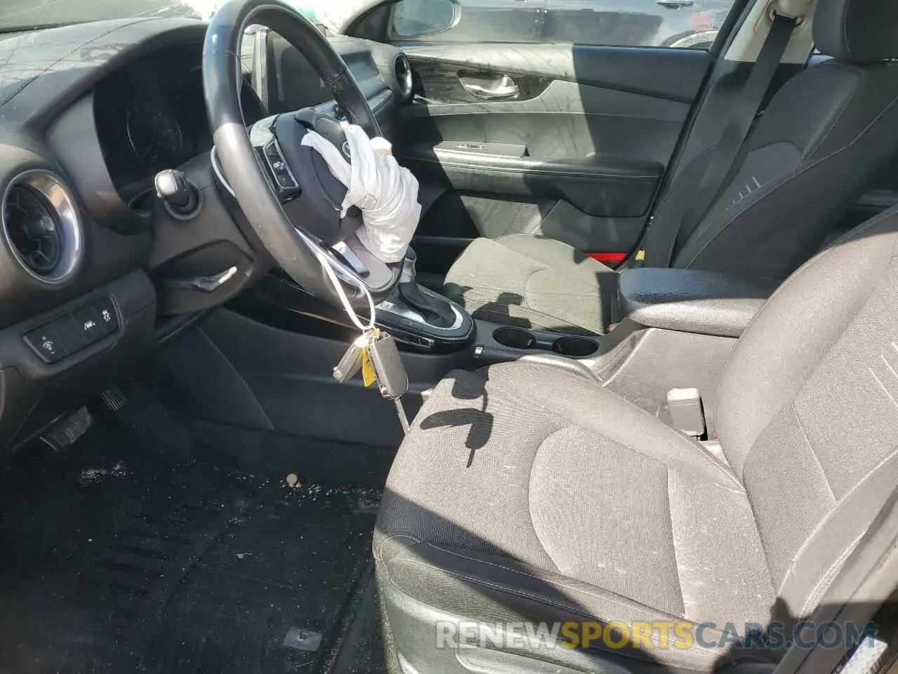 7 fotografías del automóvil dañado 3KPF34ADXKE134115 KIA FORTE 2019