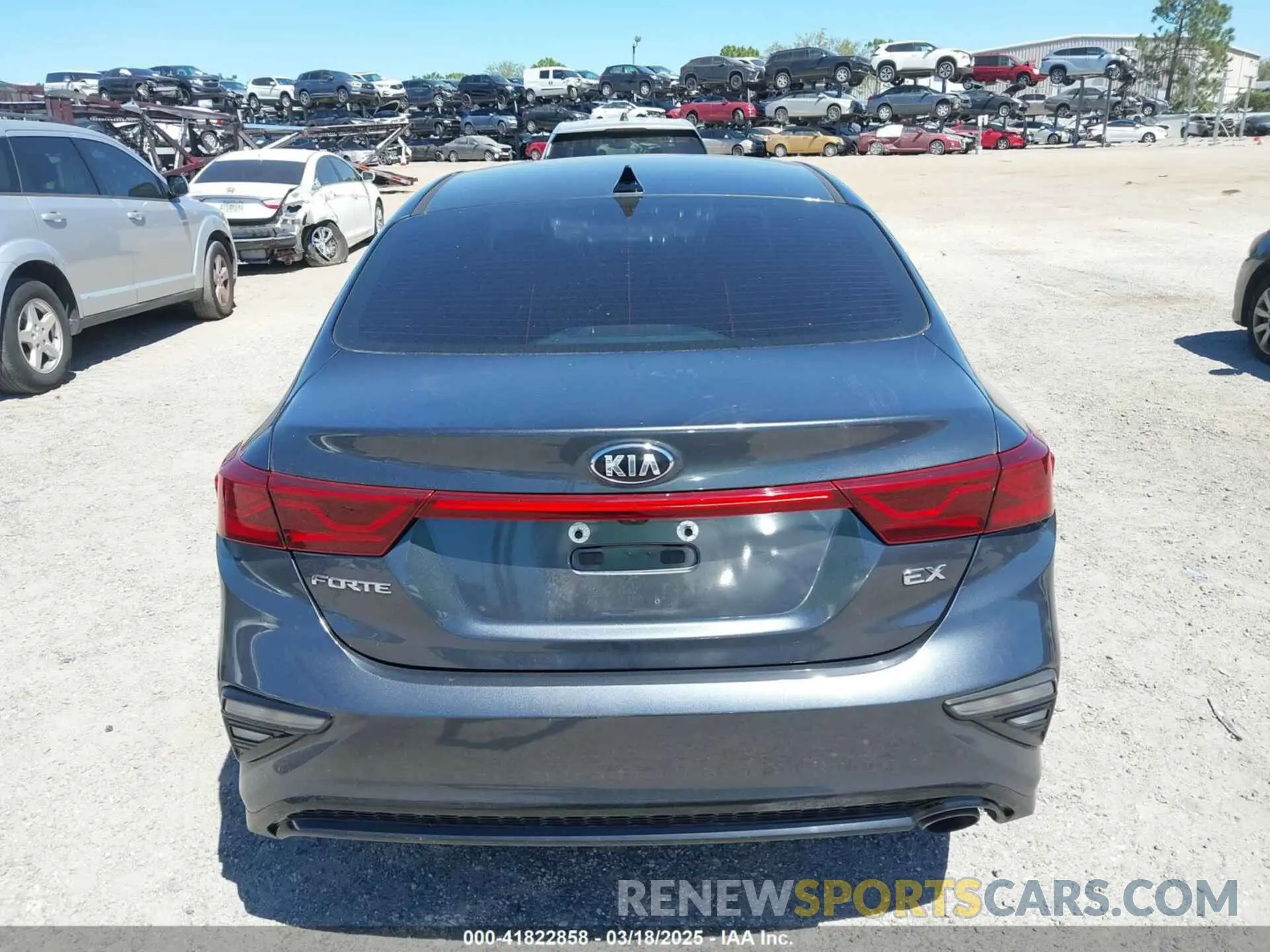 16 fotografías del automóvil dañado 3KPF54AD5KE030206 KIA FORTE 2019