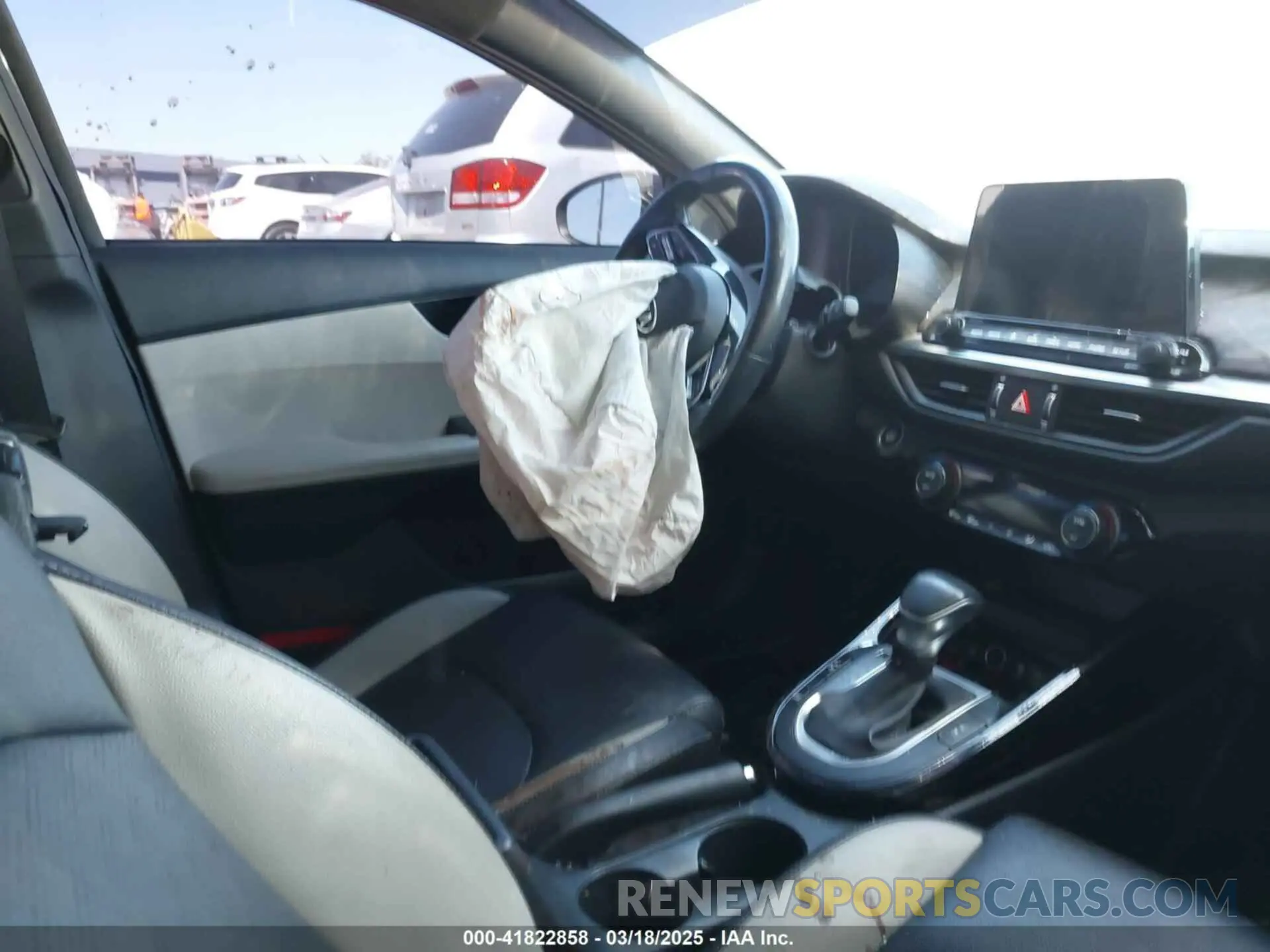 5 fotografías del automóvil dañado 3KPF54AD5KE030206 KIA FORTE 2019