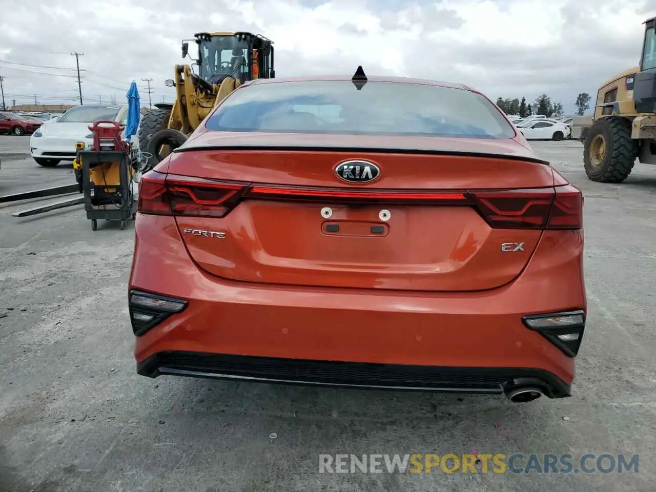 6 fotografías del automóvil dañado 3KPF54AD5KE070432 KIA FORTE 2019