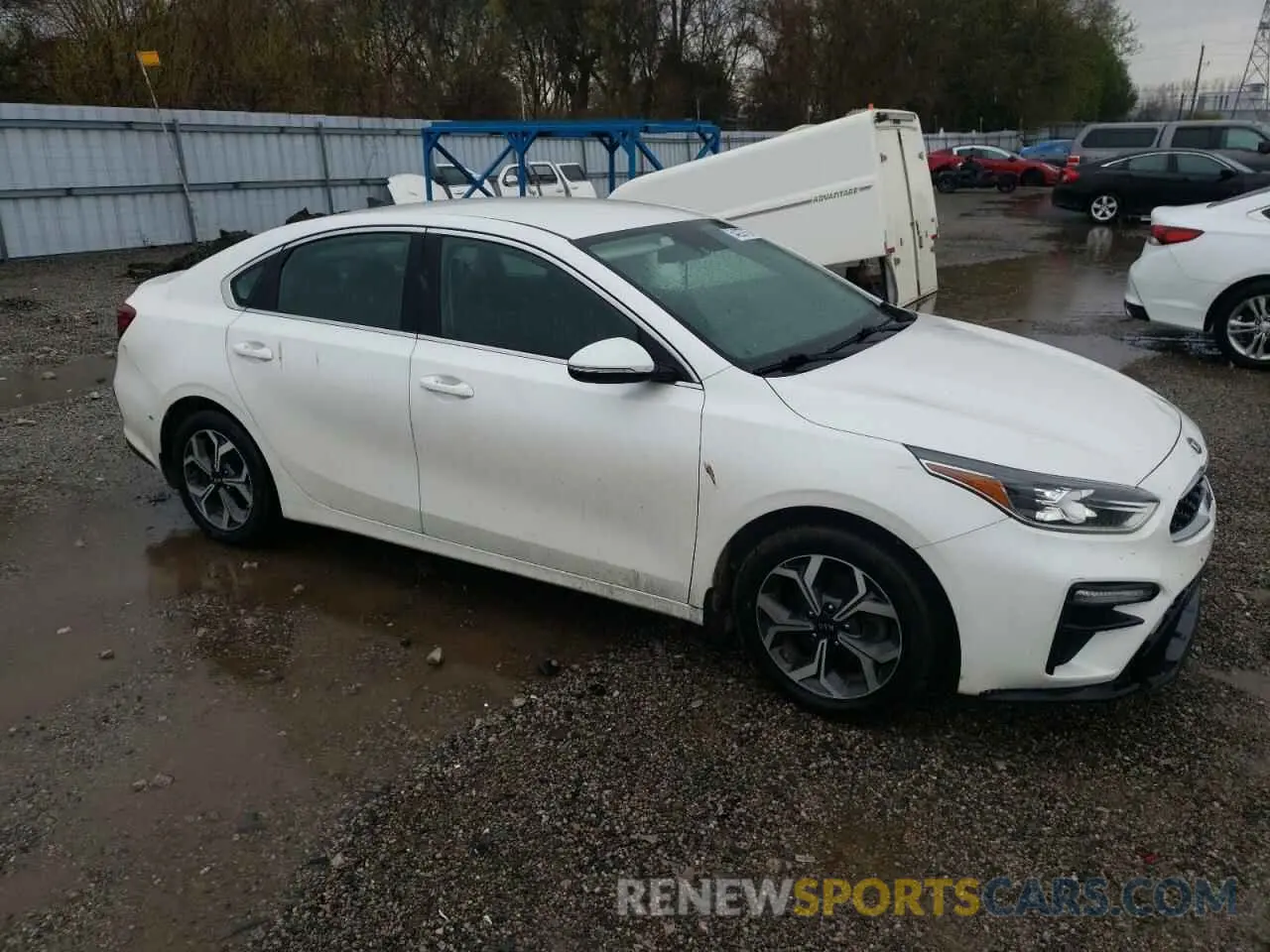 4 fotografías del automóvil dañado 3KPF54AD7KE047802 KIA FORTE 2019