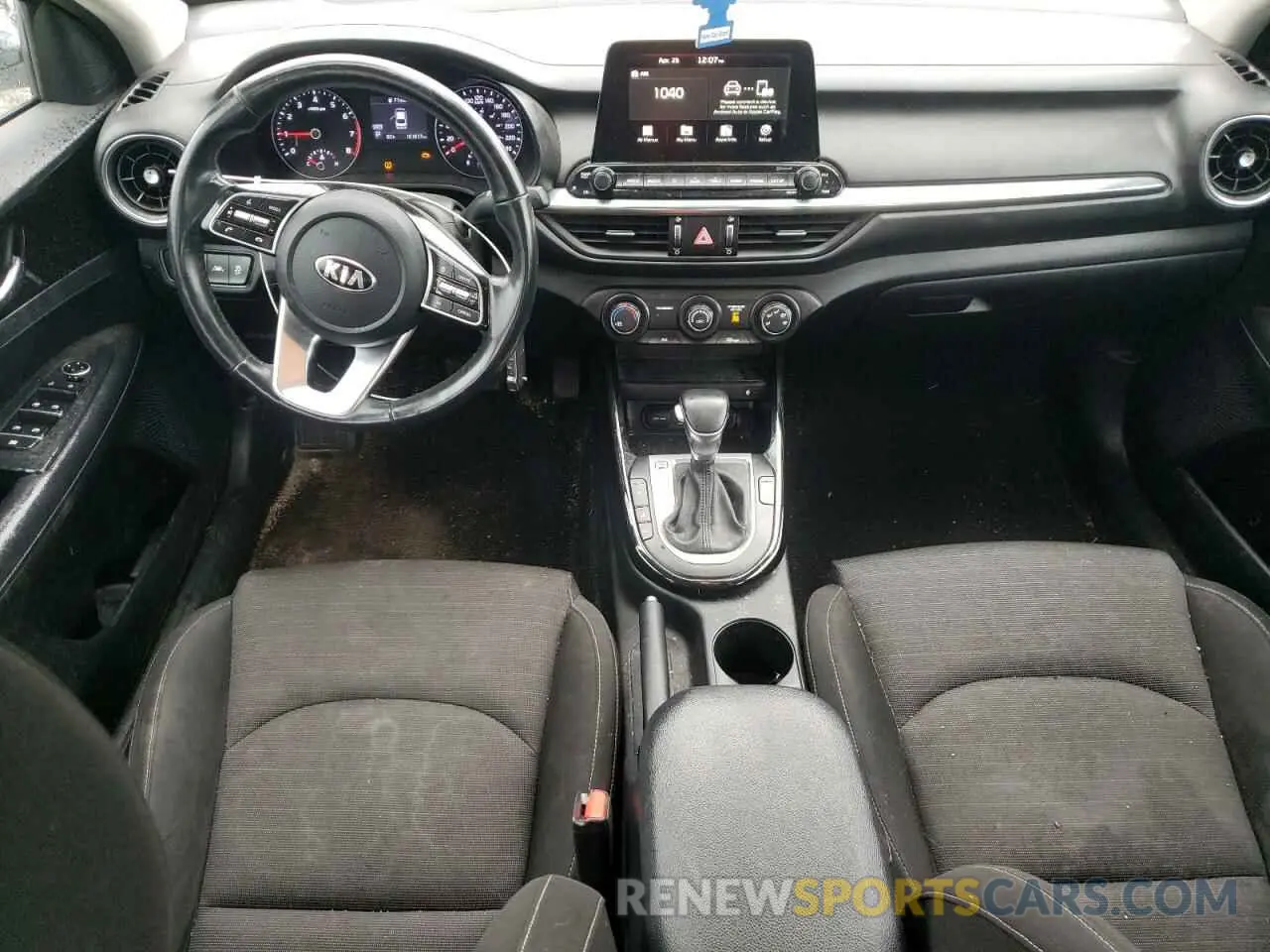 8 fotografías del automóvil dañado 3KPF54AD7KE047802 KIA FORTE 2019