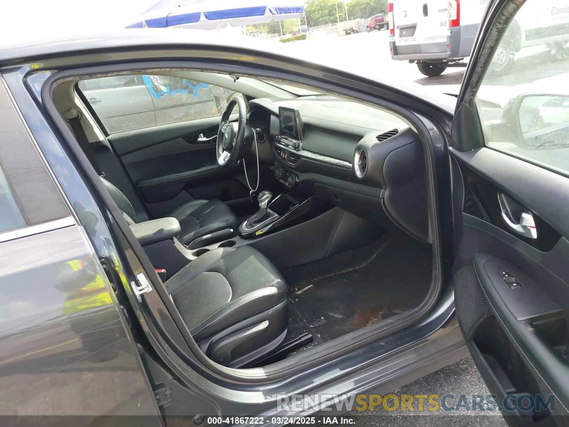 5 fotografías del automóvil dañado 3KPF54AD8KE028398 KIA FORTE 2019