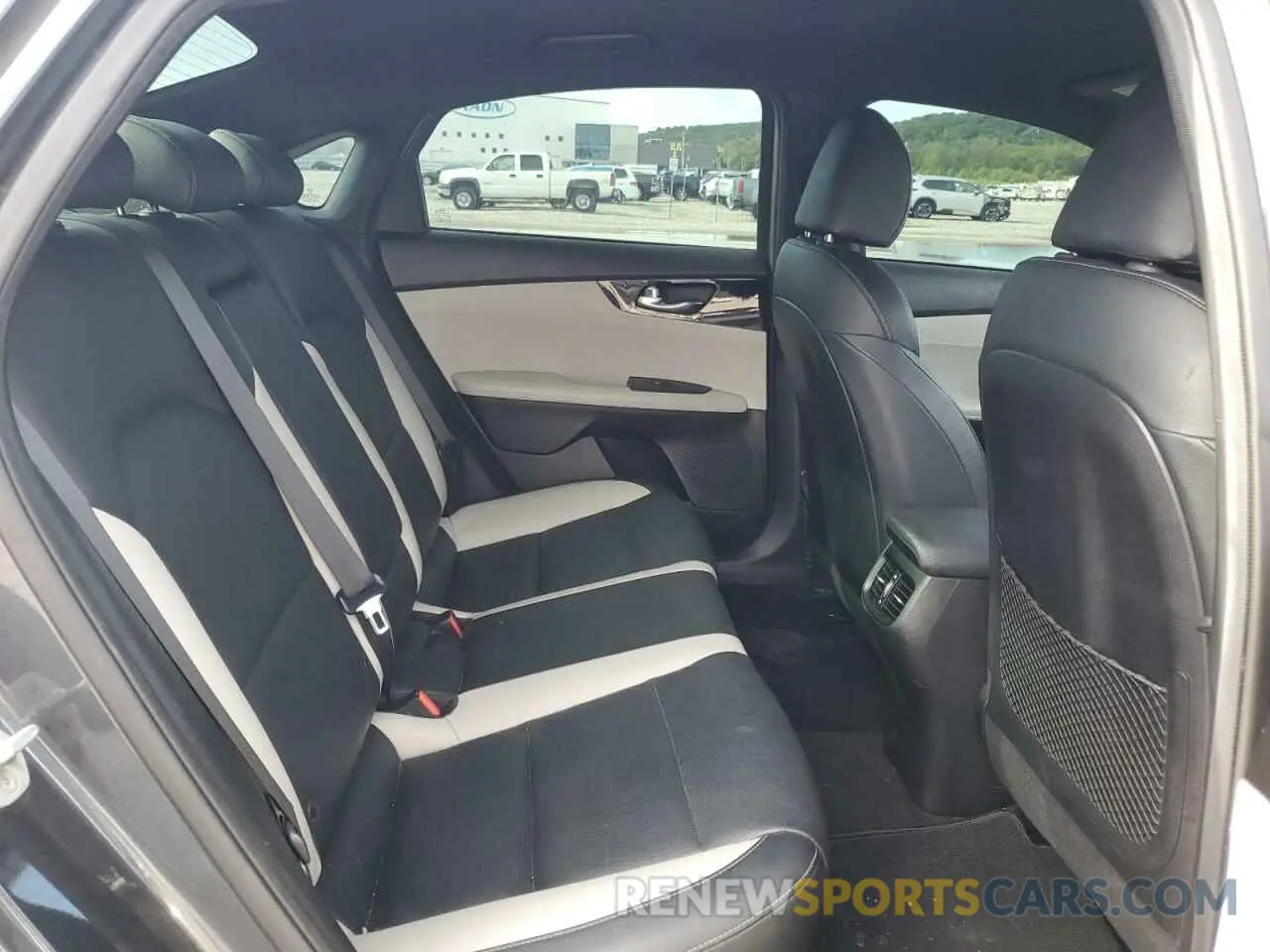 10 fotografías del automóvil dañado 3KPF54AD9KE032721 KIA FORTE 2019