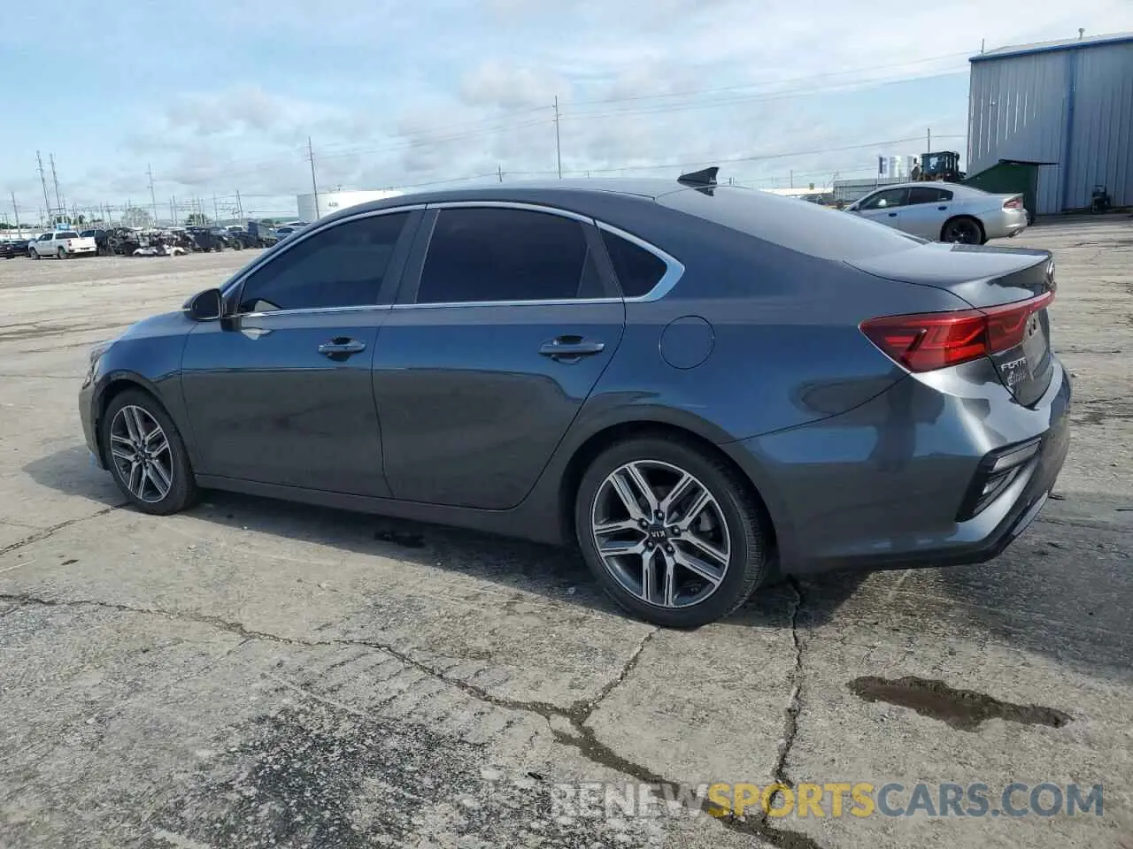 2 fotografías del automóvil dañado 3KPF54AD9KE032721 KIA FORTE 2019