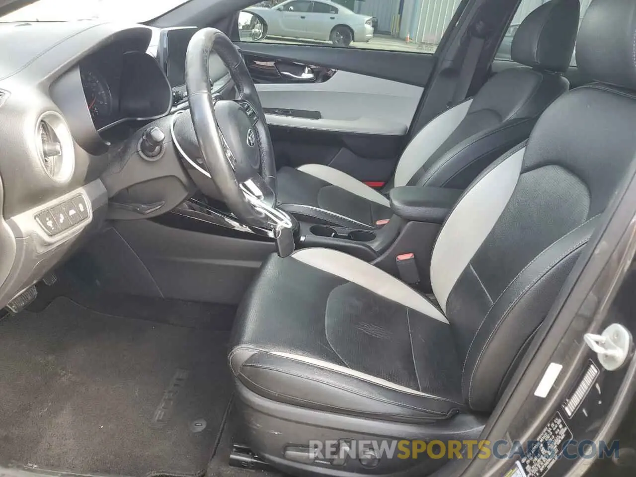 7 fotografías del automóvil dañado 3KPF54AD9KE032721 KIA FORTE 2019