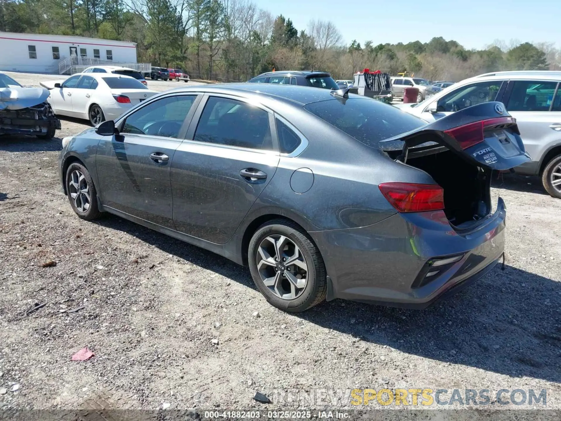 3 fotografías del automóvil dañado 3KPF54ADXKE053898 KIA FORTE 2019