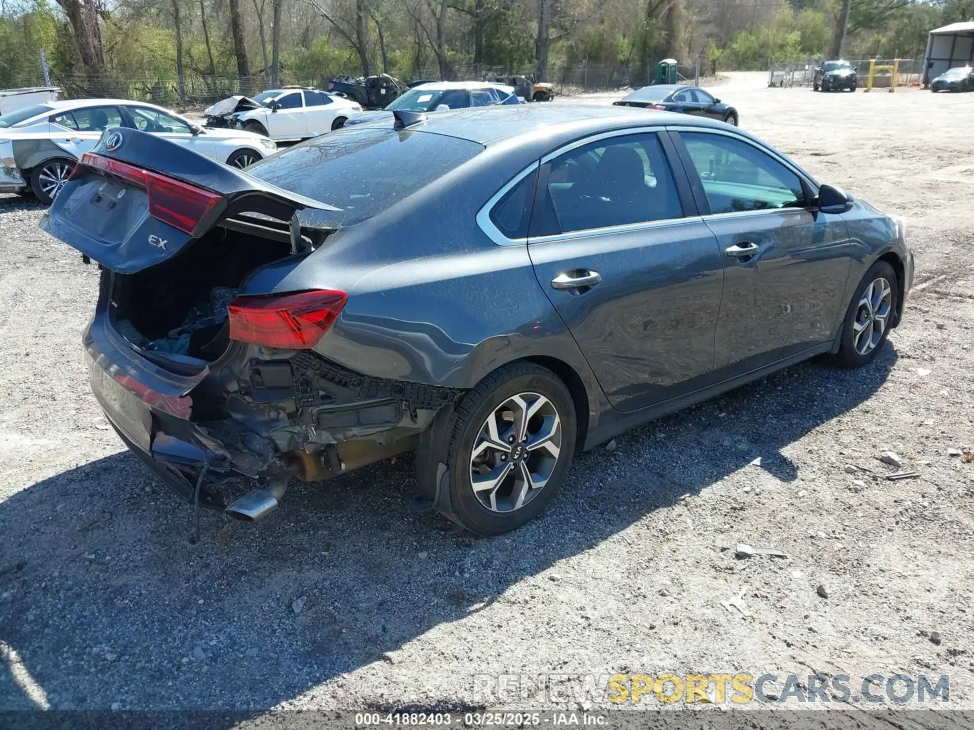 4 fotografías del automóvil dañado 3KPF54ADXKE053898 KIA FORTE 2019