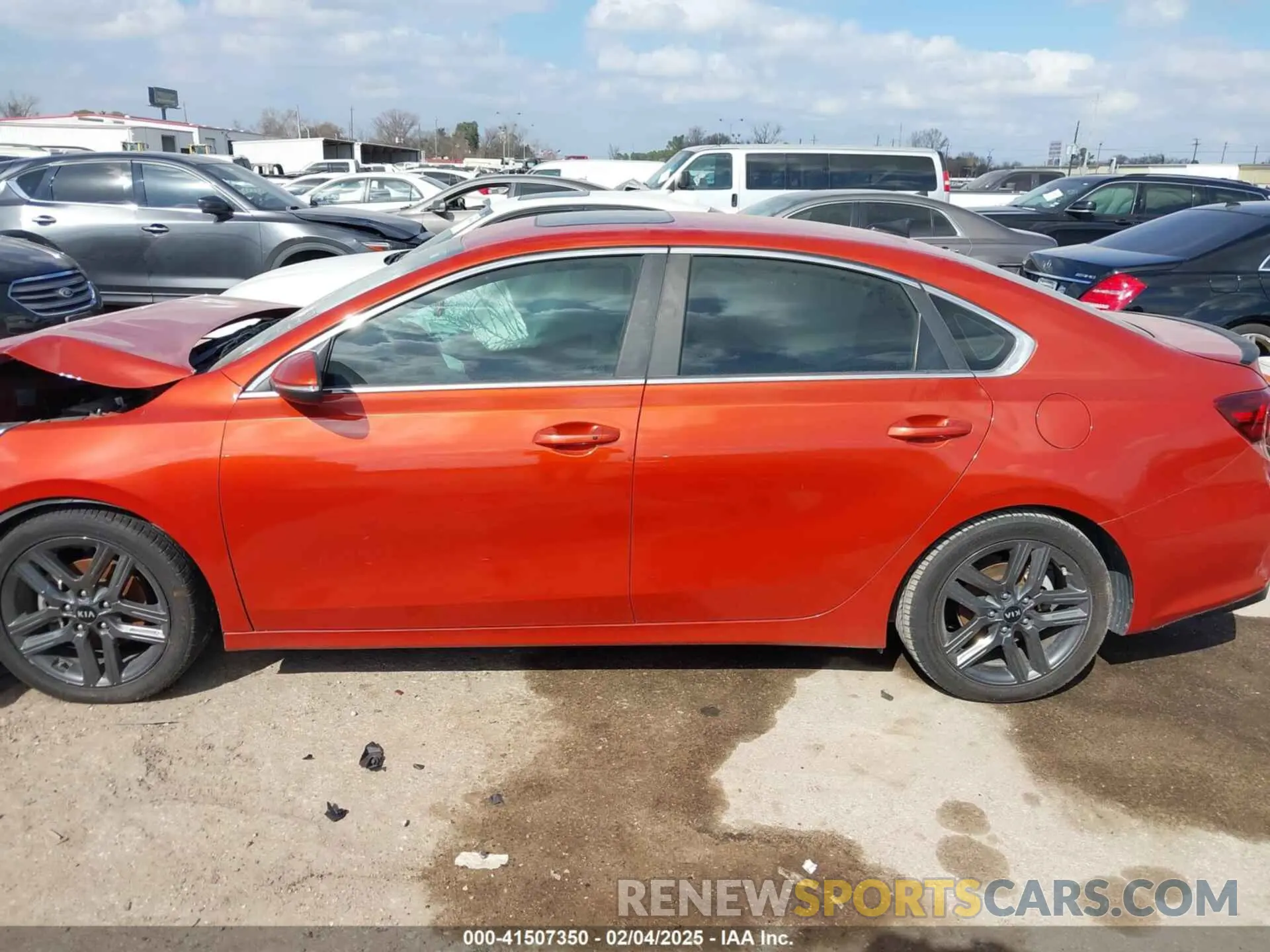 14 fotografías del automóvil dañado 3KPF54ADXKE069261 KIA FORTE 2019