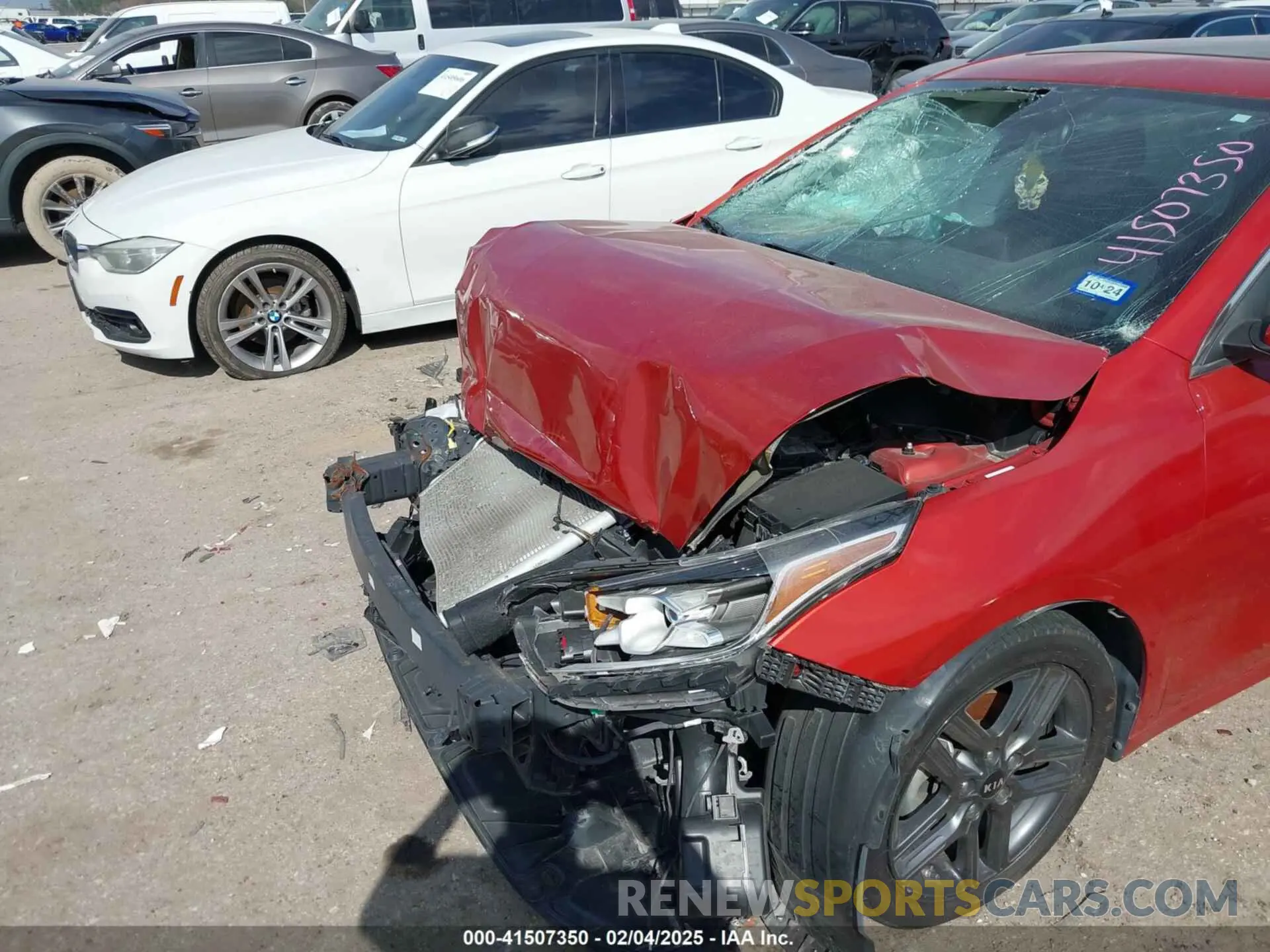 17 fotografías del automóvil dañado 3KPF54ADXKE069261 KIA FORTE 2019