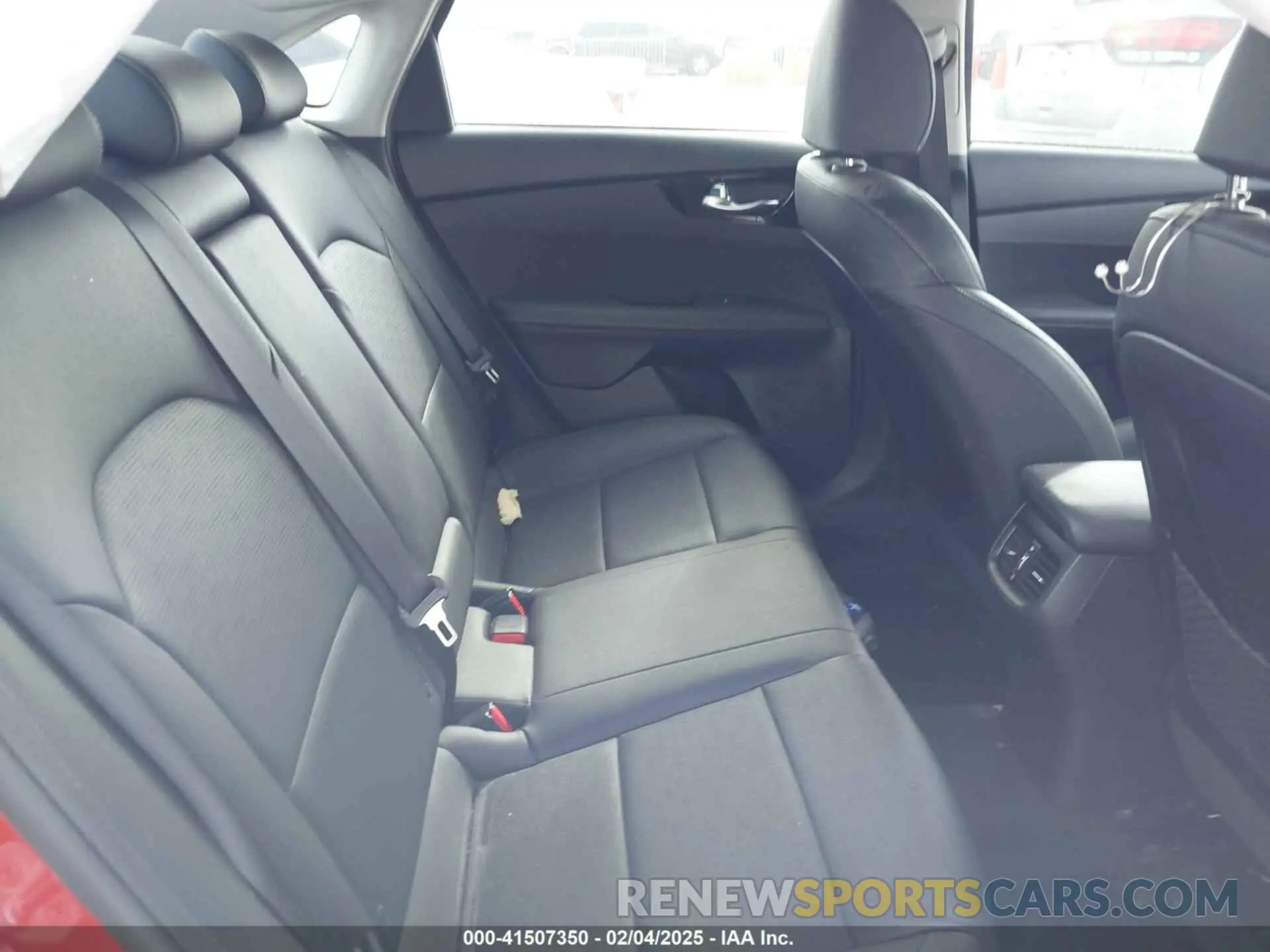 8 fotografías del automóvil dañado 3KPF54ADXKE069261 KIA FORTE 2019