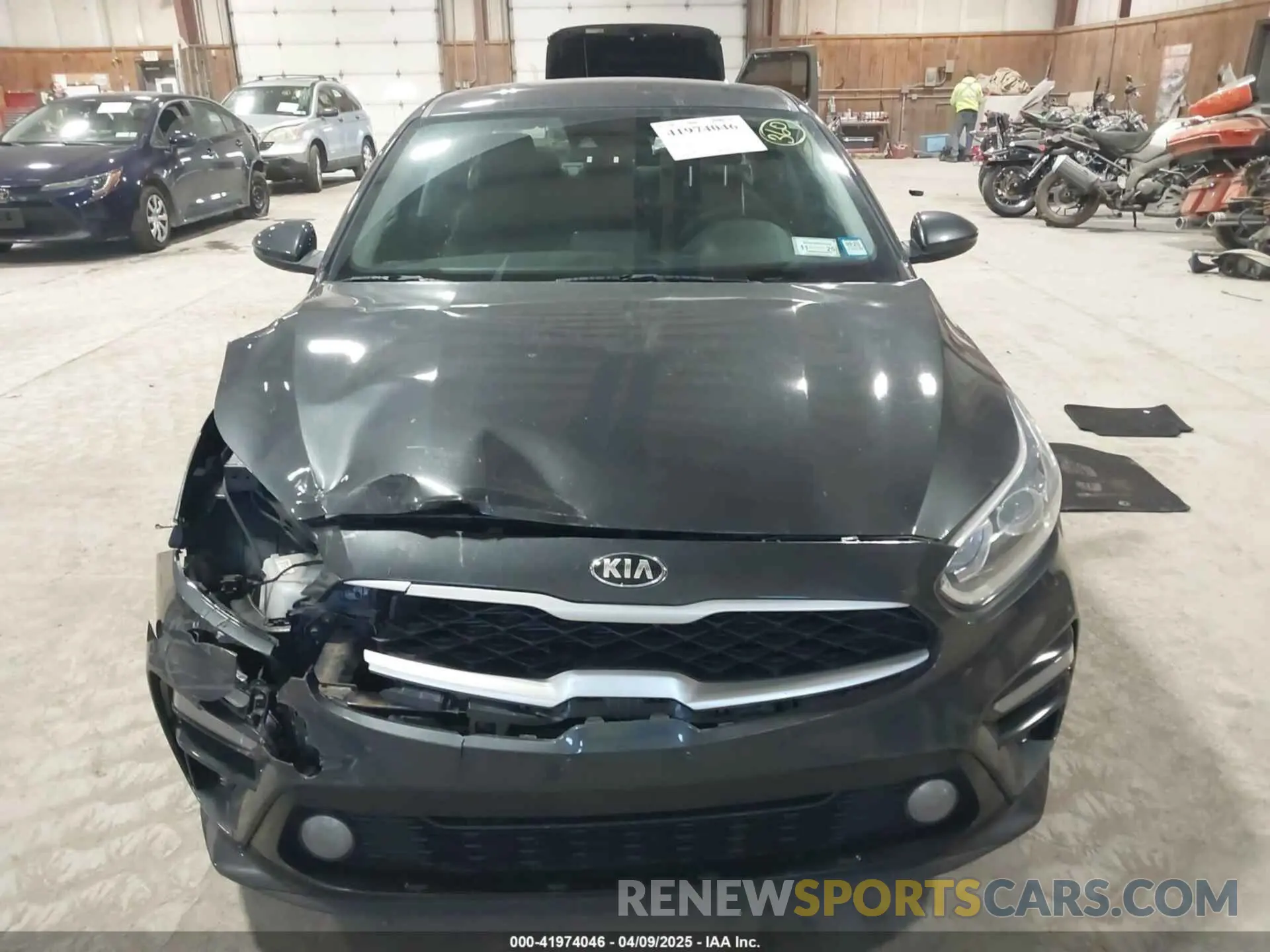 12 fotografías del automóvil dañado 3KPF24AD0LE173994 KIA FORTE 2020