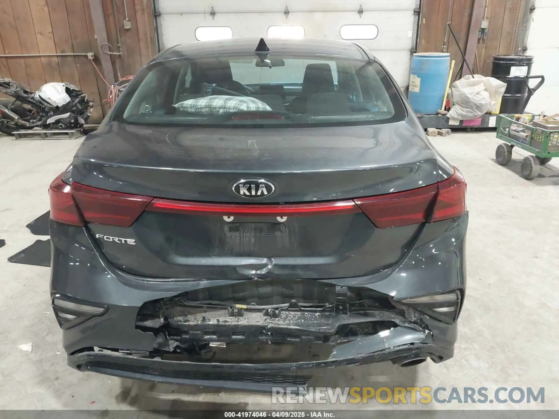 16 fotografías del automóvil dañado 3KPF24AD0LE173994 KIA FORTE 2020
