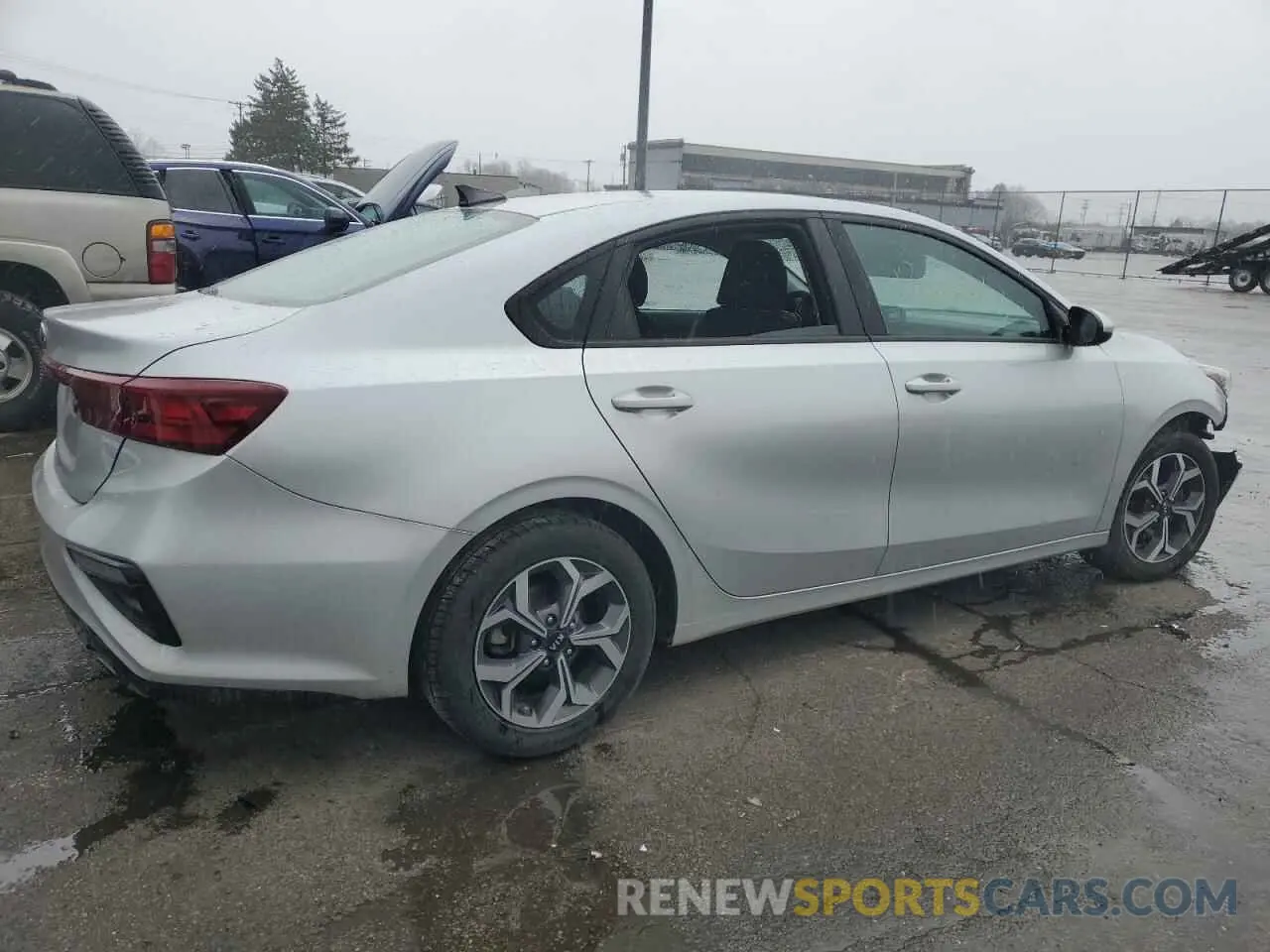 3 fotografías del automóvil dañado 3KPF24AD0LE187832 KIA FORTE 2020
