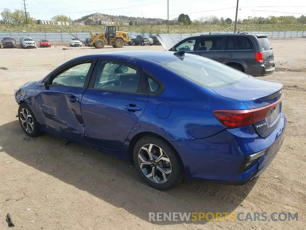 2 fotografías del automóvil dañado 3KPF24AD0LE209246 KIA FORTE 2020