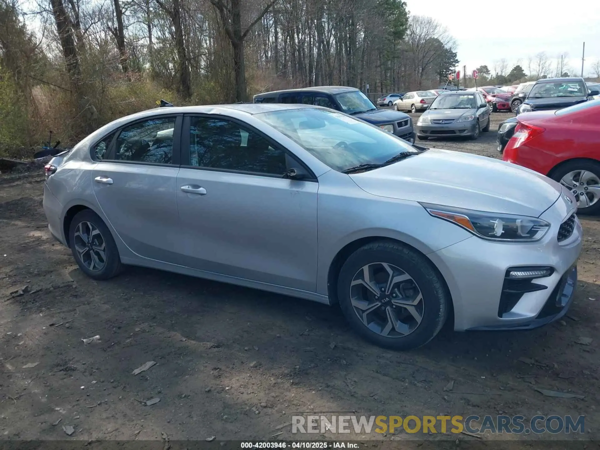 13 fotografías del automóvil dañado 3KPF24AD0LE222045 KIA FORTE 2020