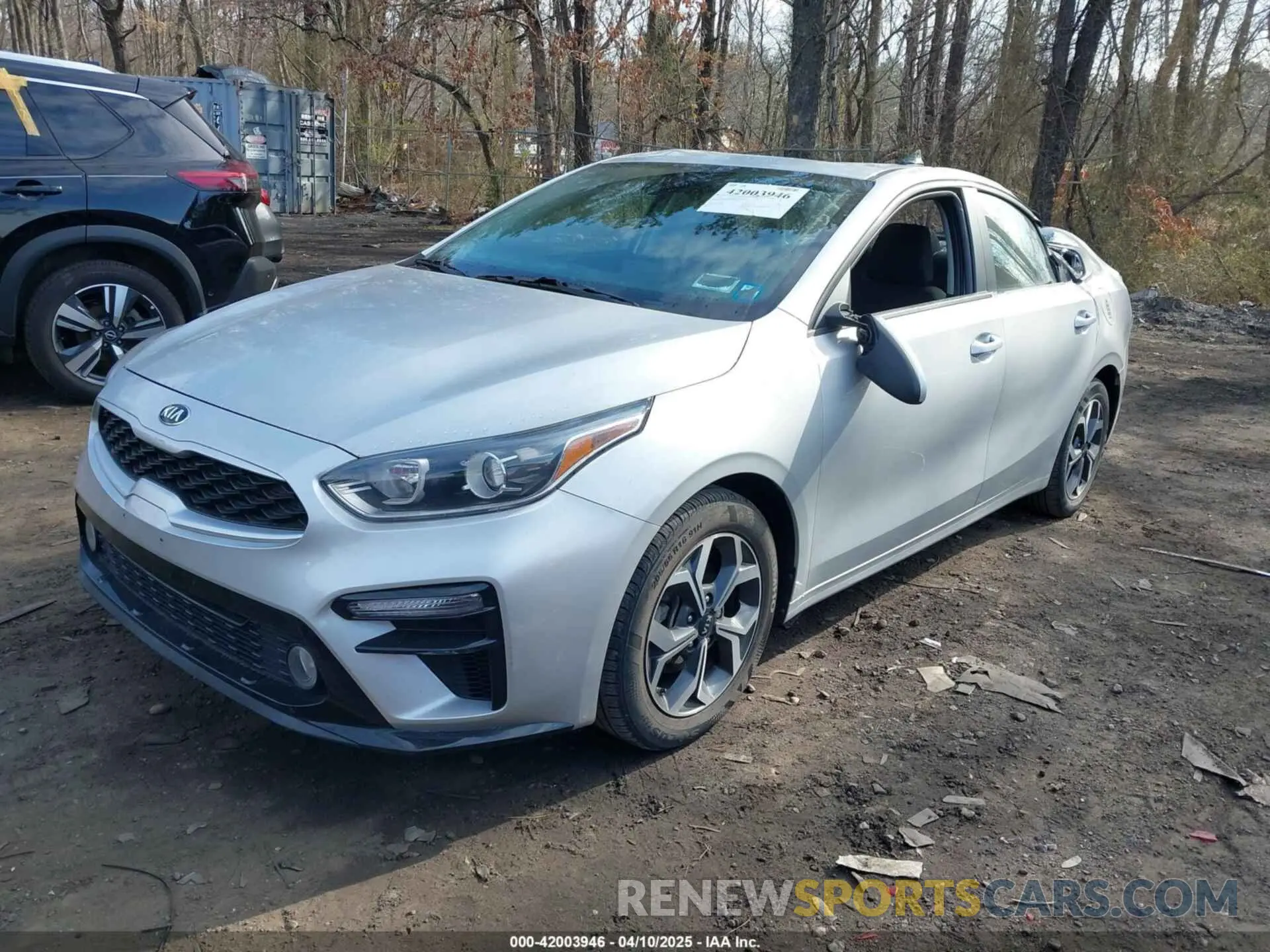2 fotografías del automóvil dañado 3KPF24AD0LE222045 KIA FORTE 2020